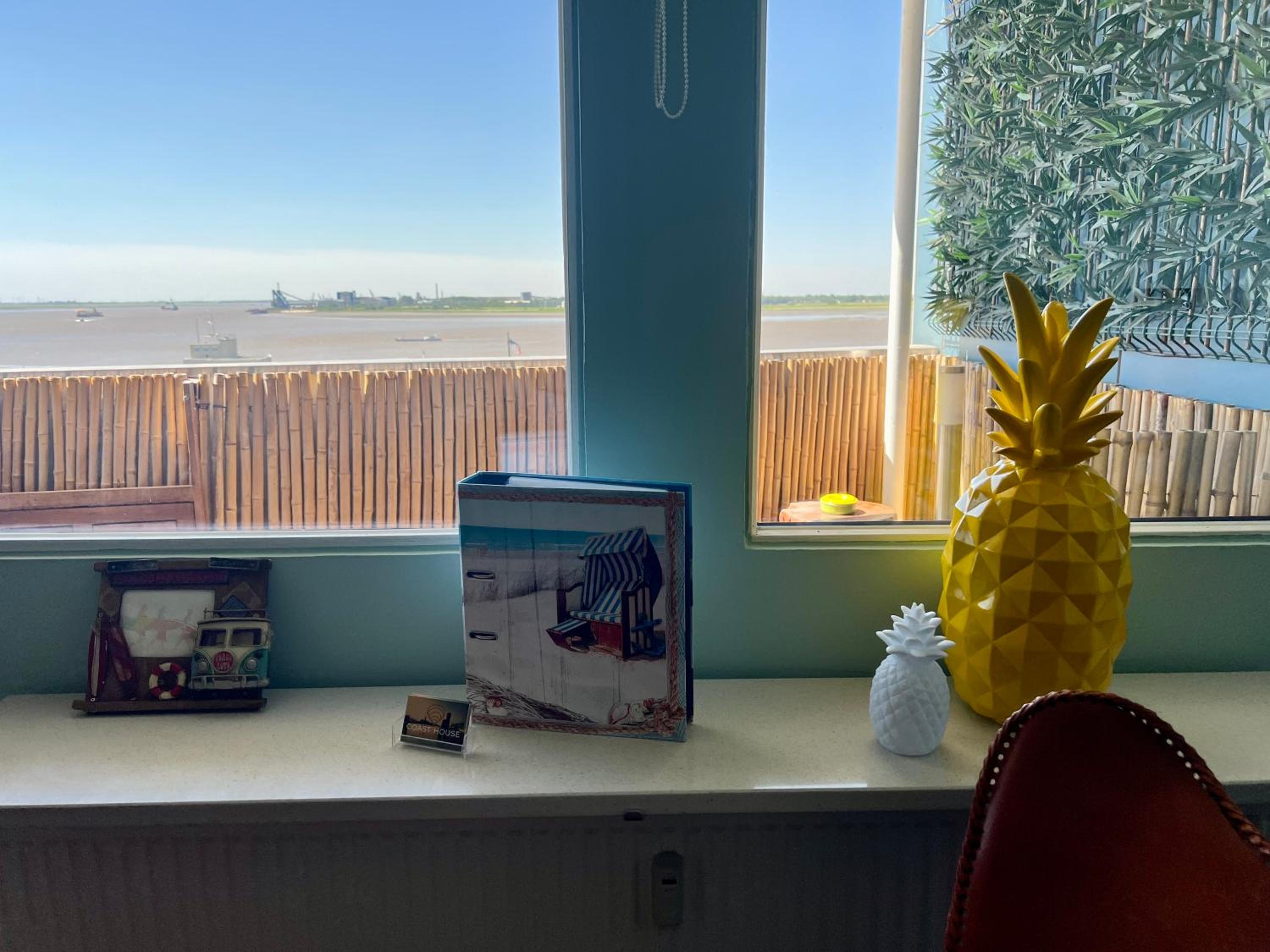 Apartment with Sea View photo 2