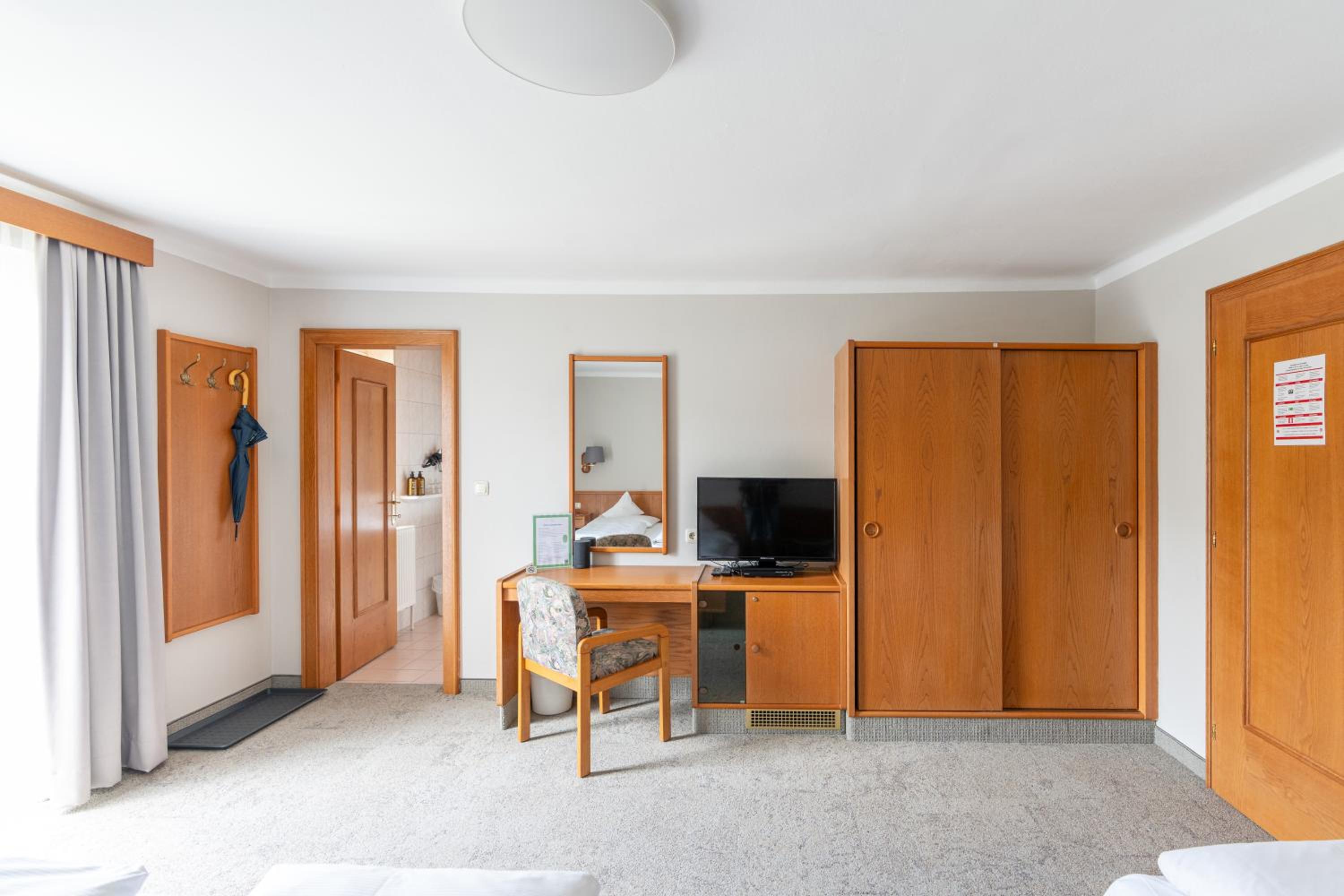 Triple Room - Annex (3 Stars) photo 1