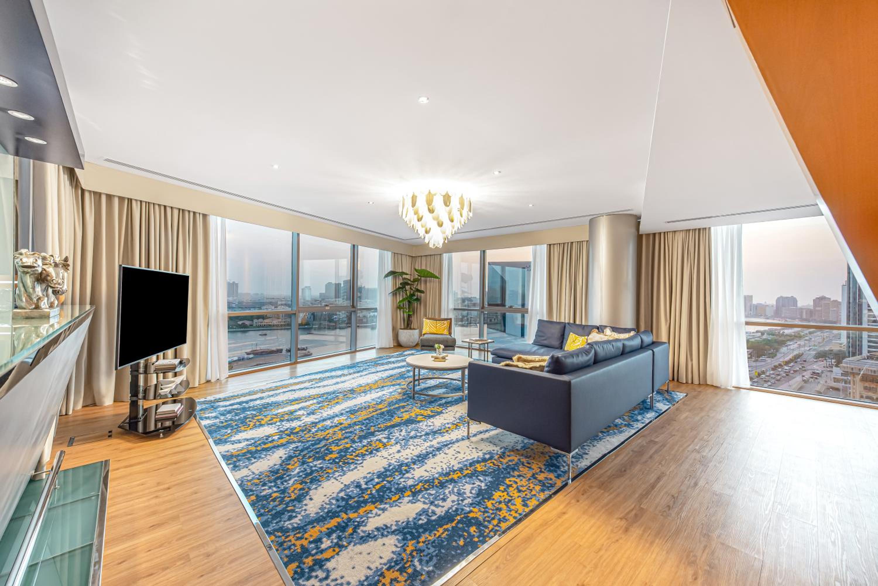 Grand Suite Waterfront