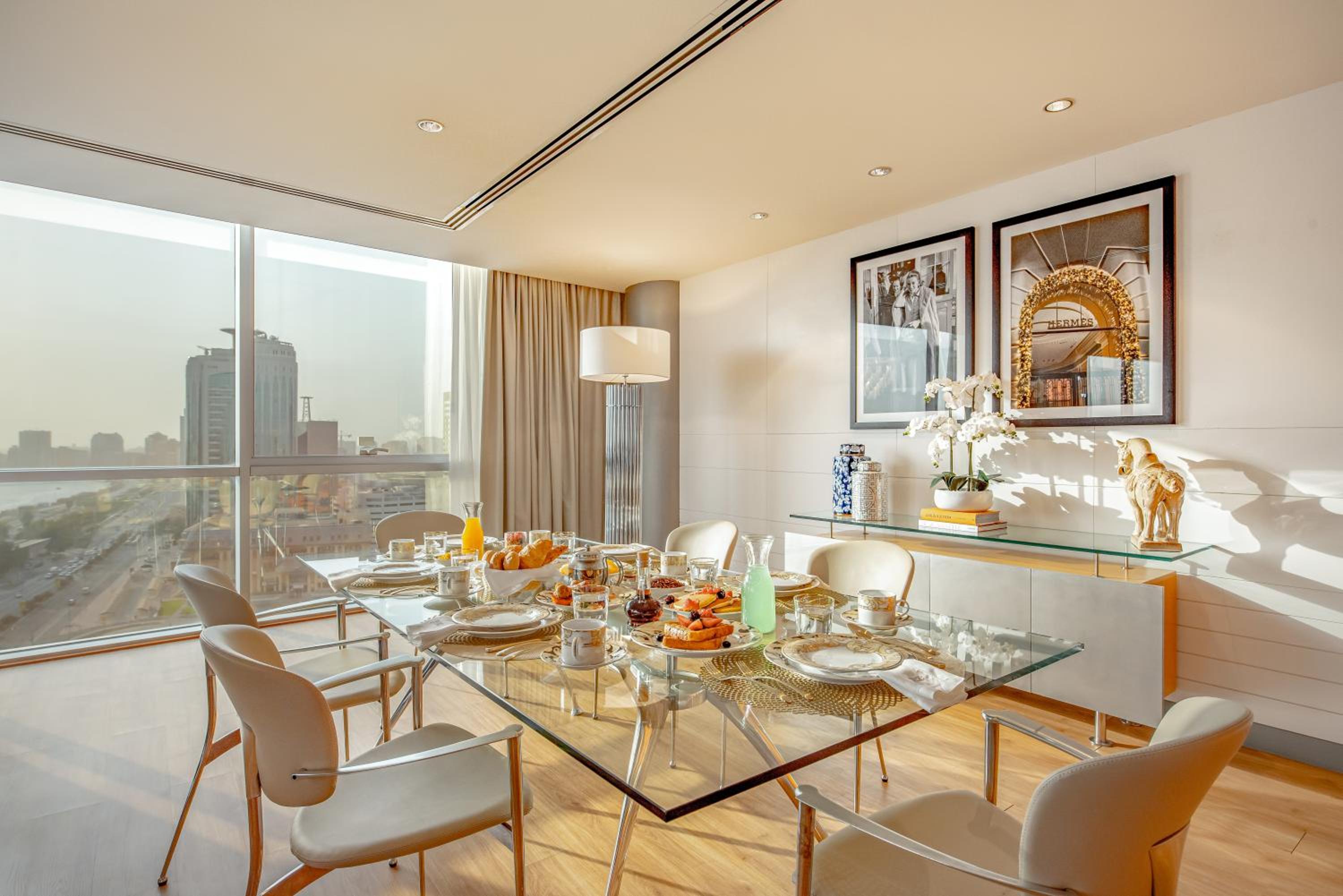 Grand Suite Waterfront thumbnail 5