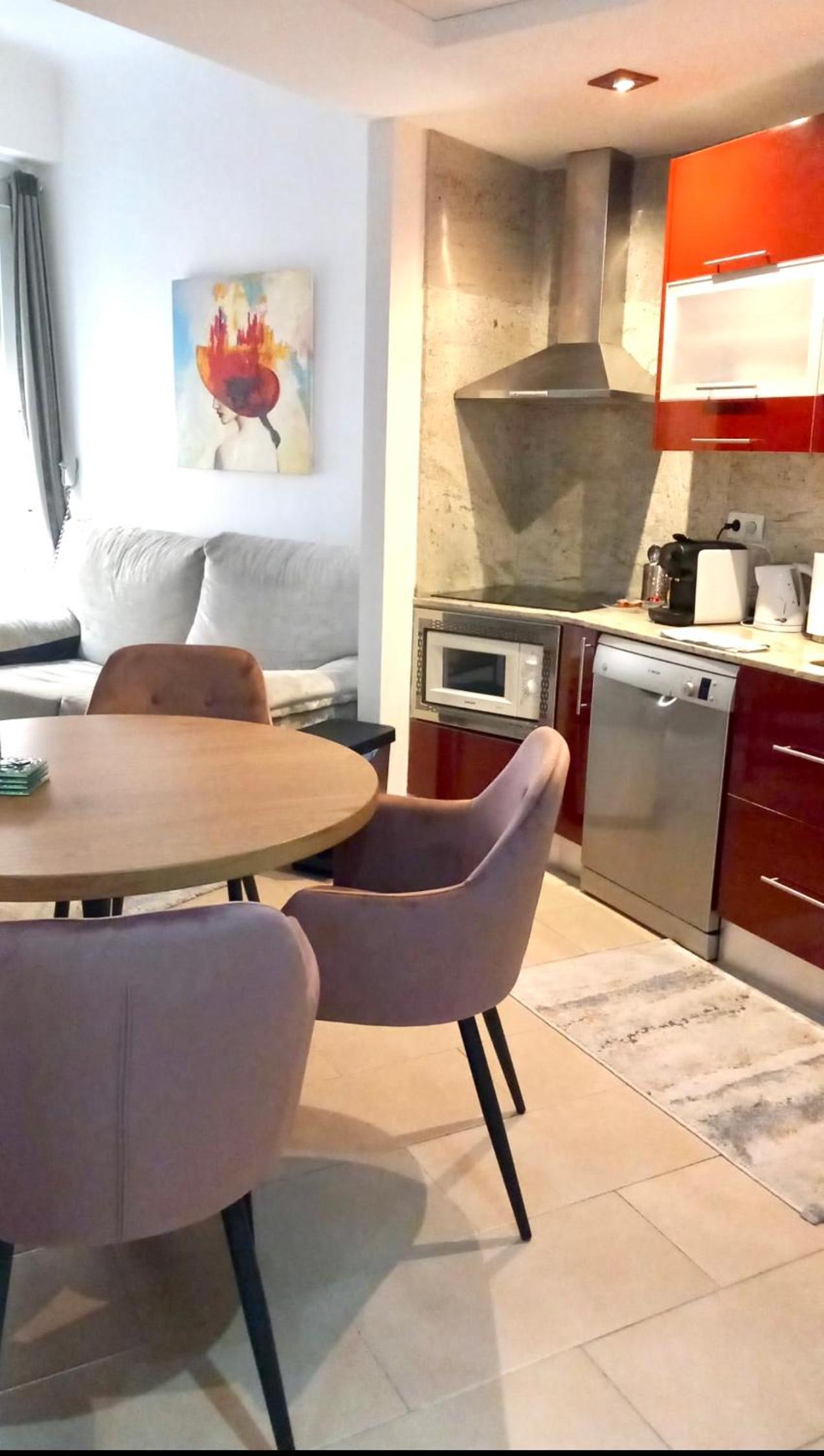 Apartment - Photo 37