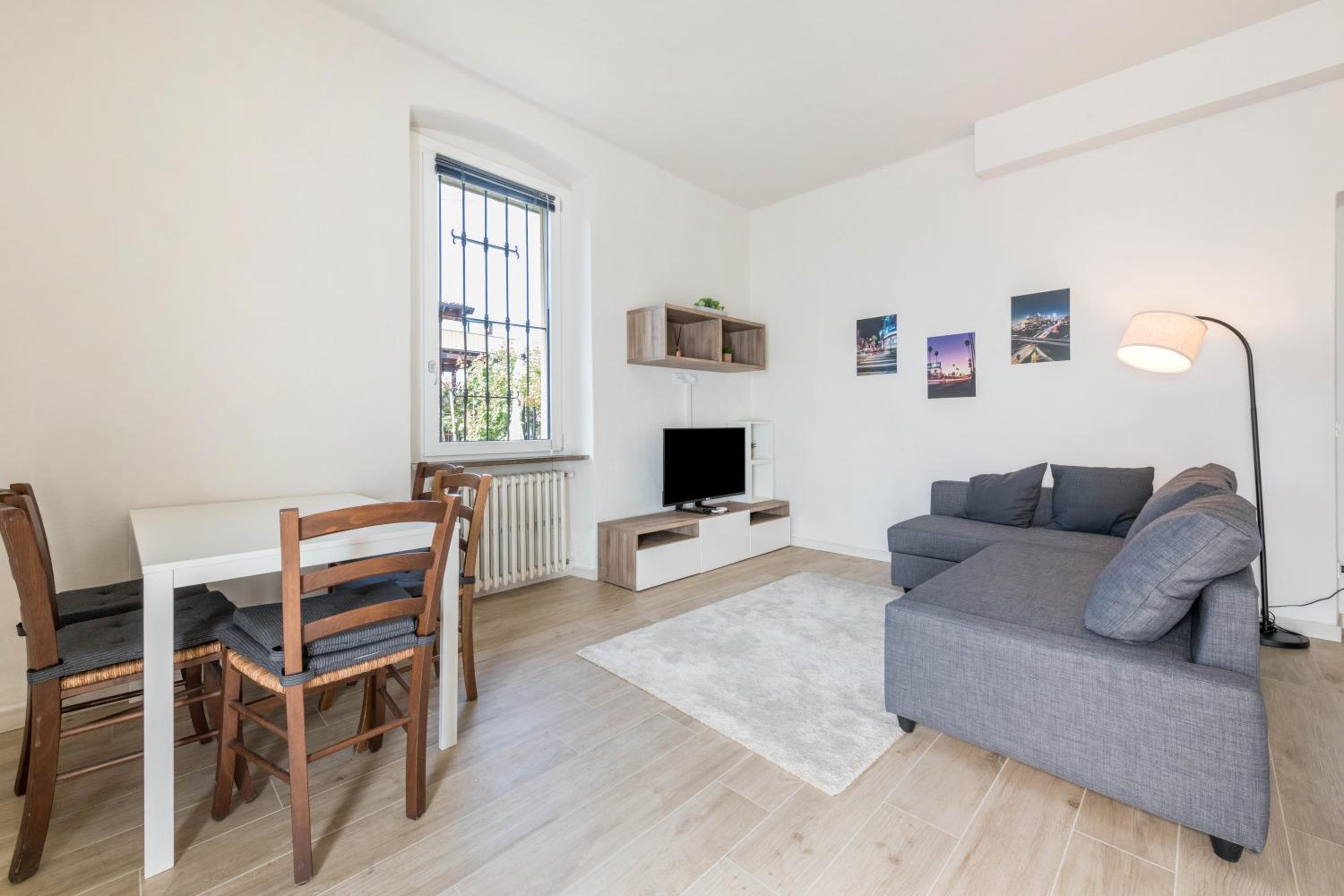 Two-Bedroom Deluxe Apartment with Garden View