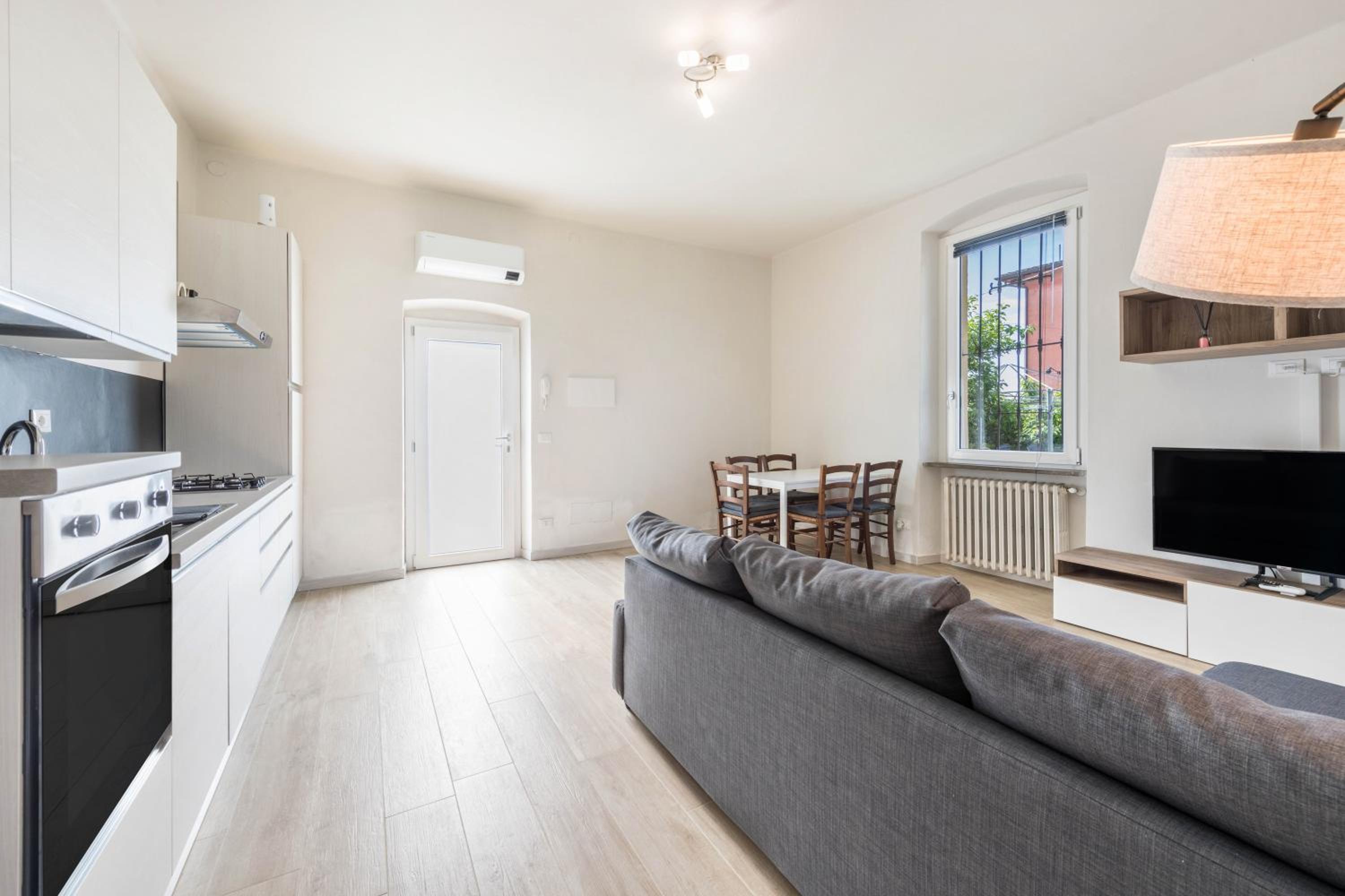 Two-Bedroom Deluxe Apartment with Garden View photo 2