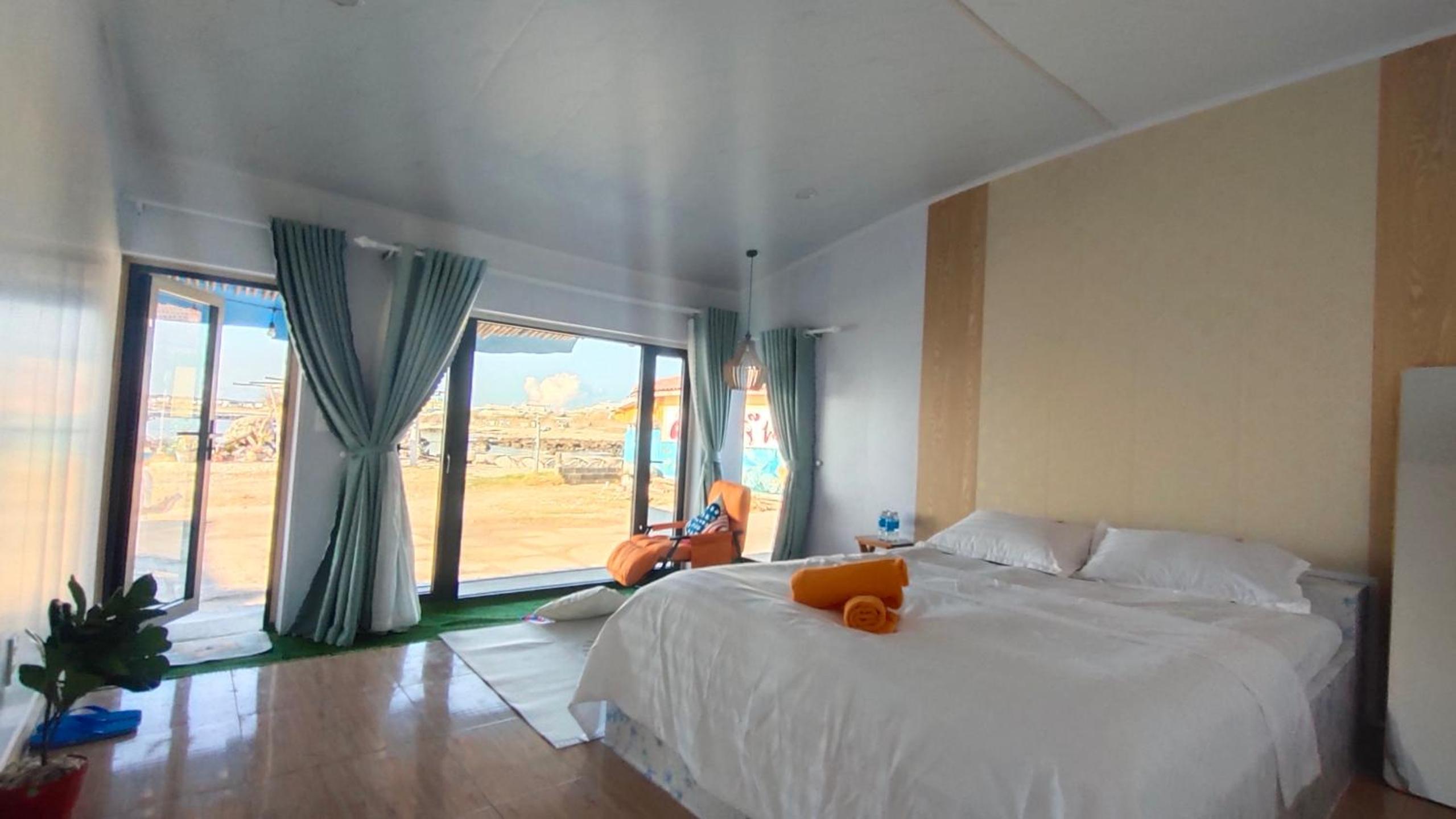 Standard Suite - Photo 9