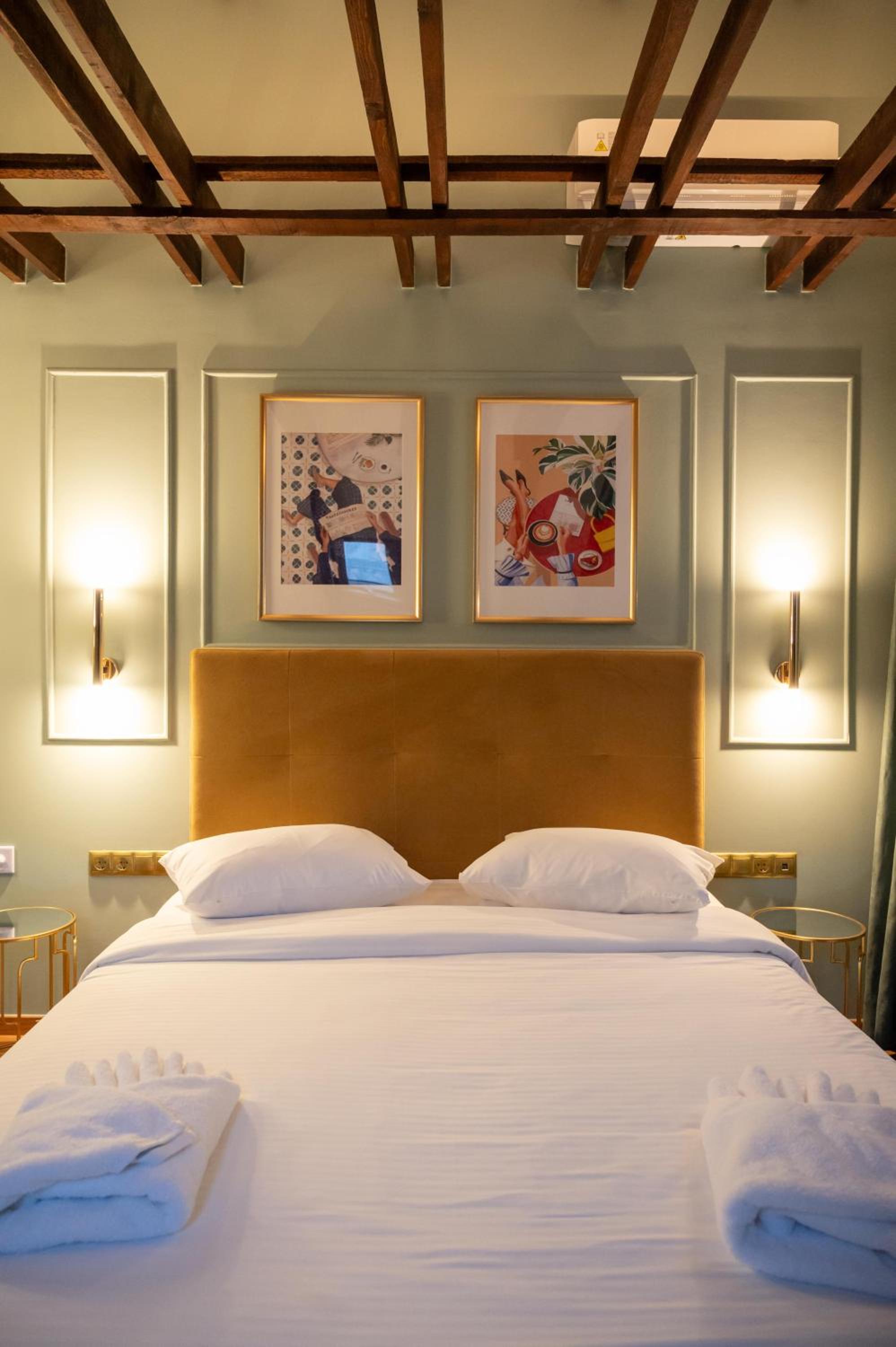 Comfort Quadruple Room