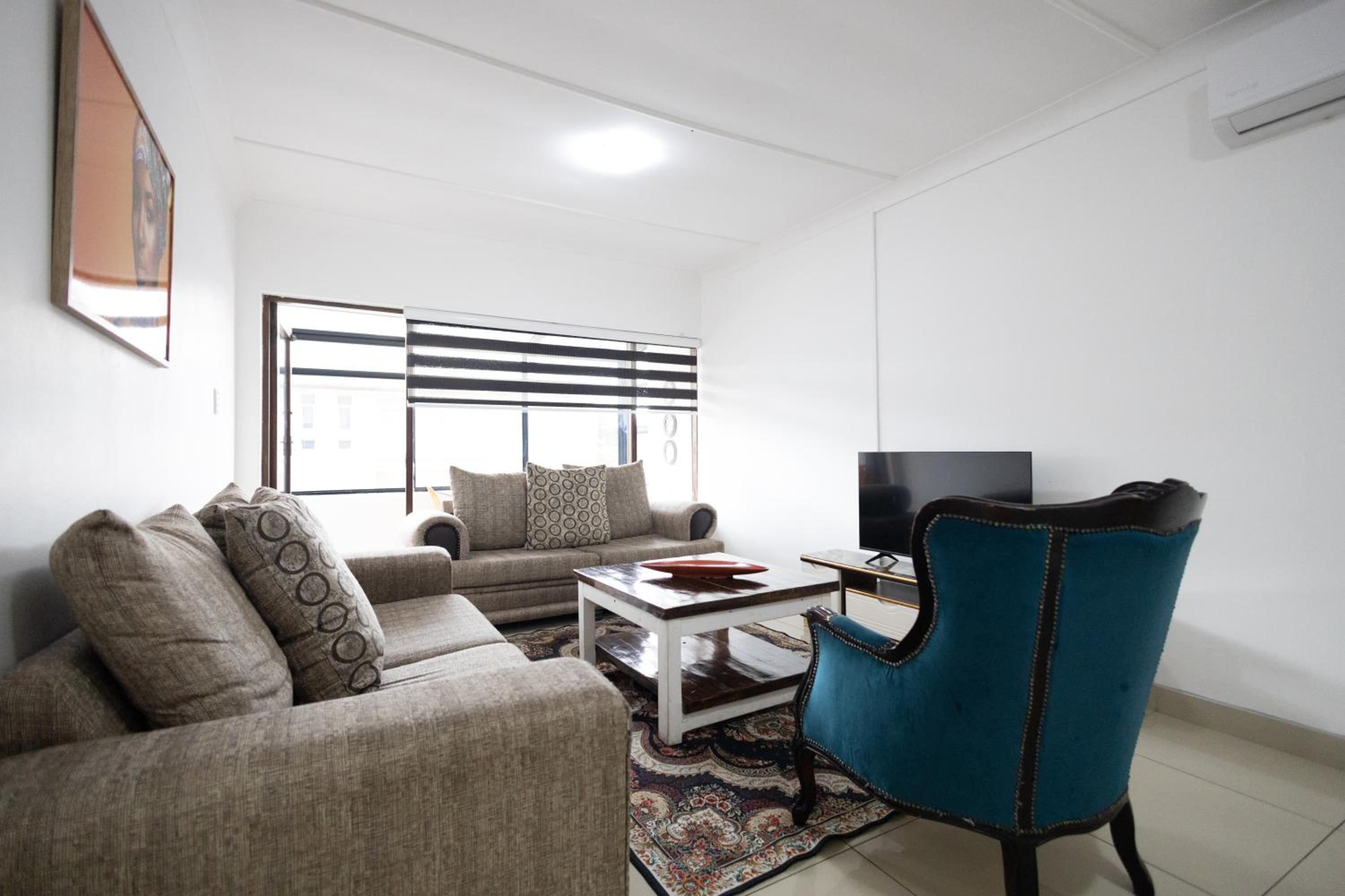 Two-Bedroom Apartment - Photo 9
