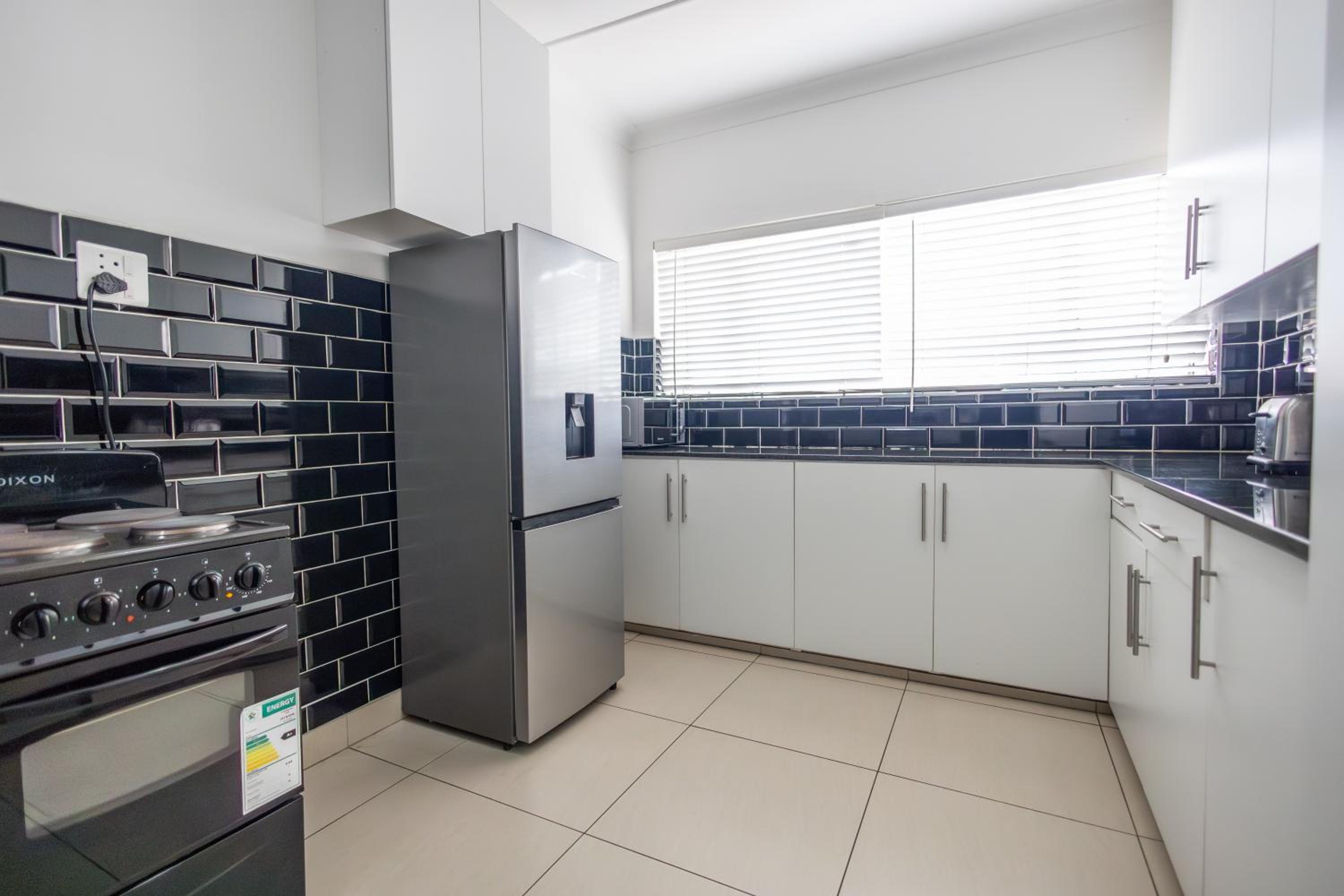 Two-Bedroom Apartment - Photo 6