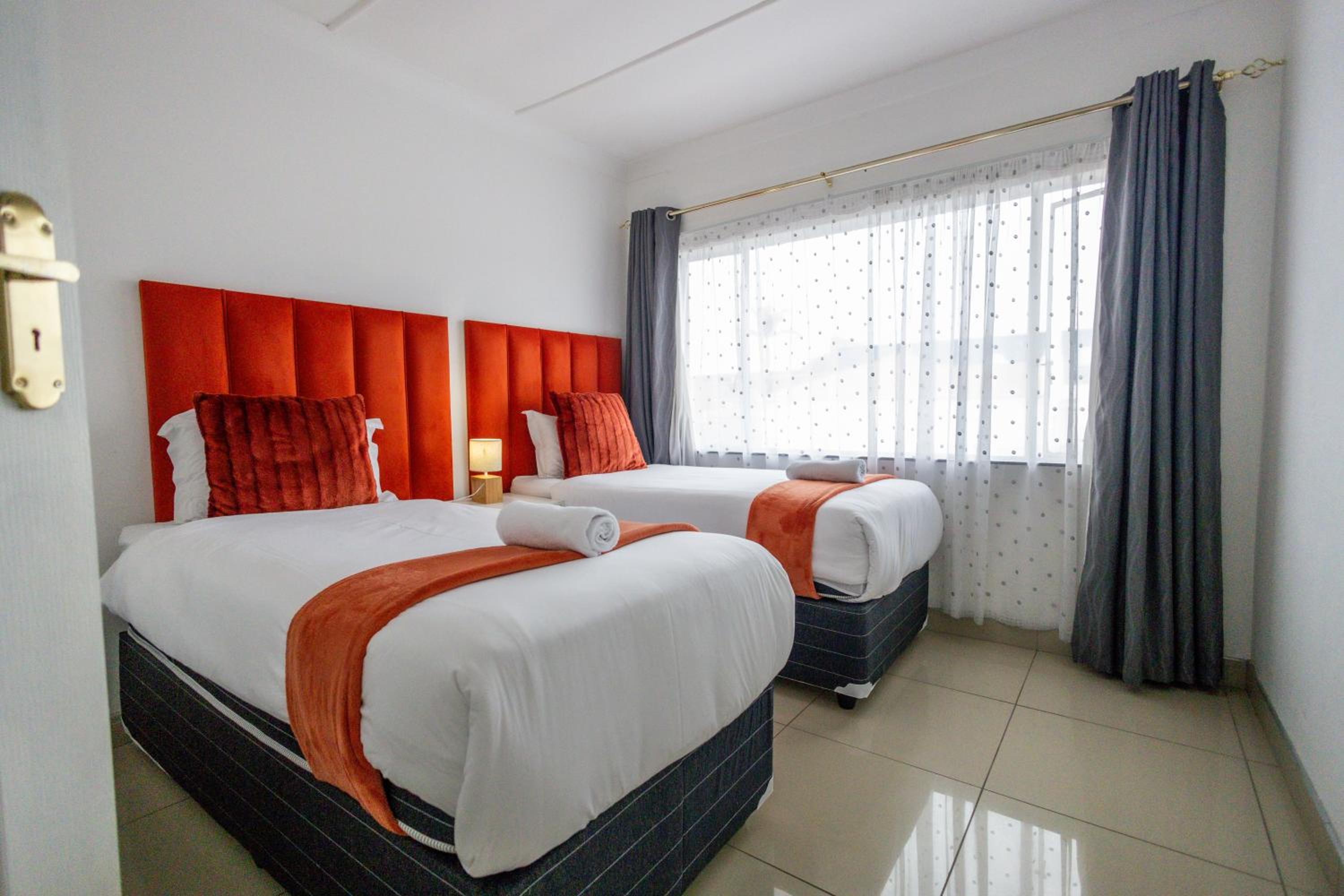 Two-Bedroom Apartment - Photo 11