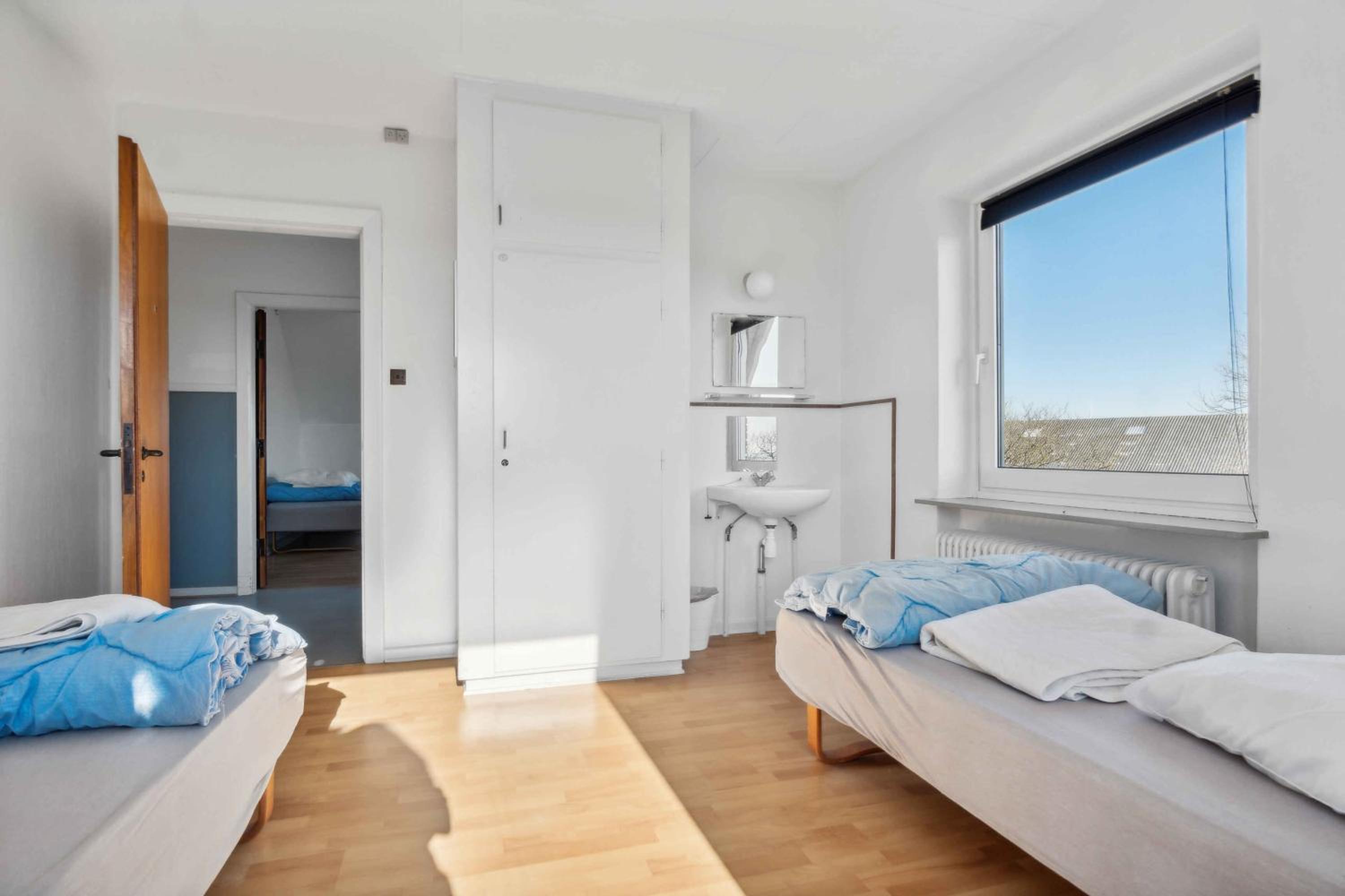 Fourteen-Bedroom Holiday home photo 3