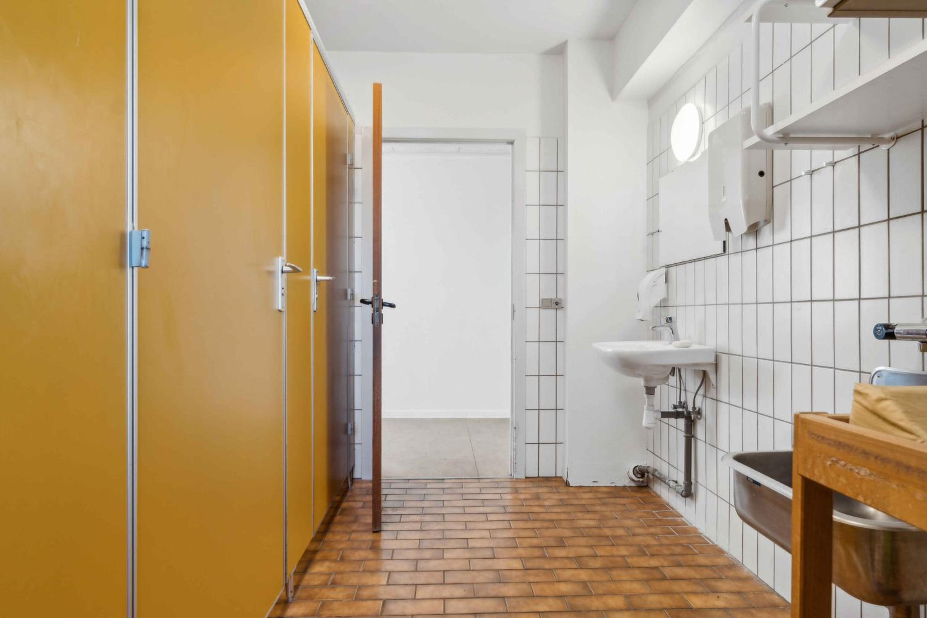 Fourteen-Bedroom Holiday home photo 2