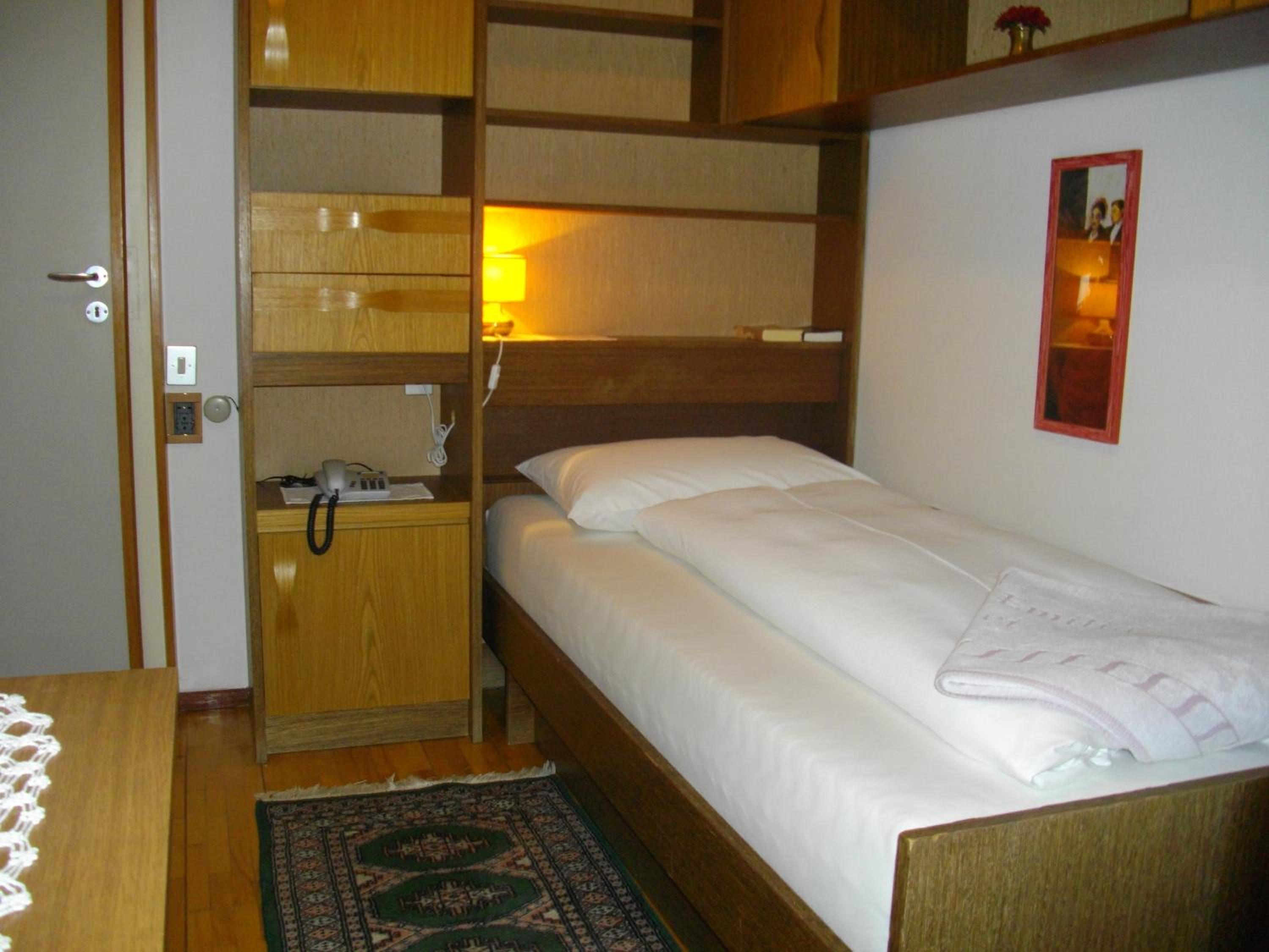 Single Room photo 2