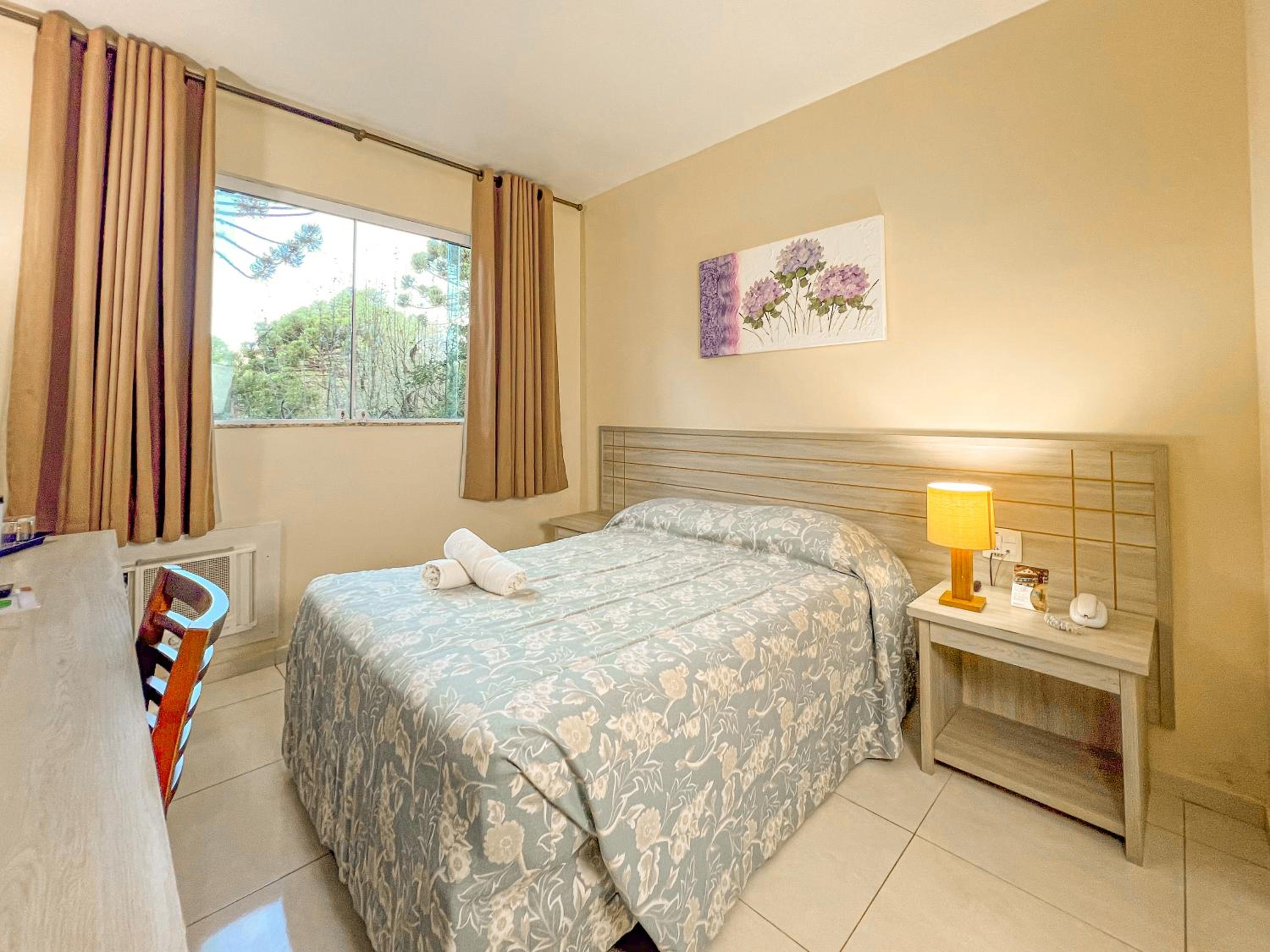 Superior Double Room thumbnail 5