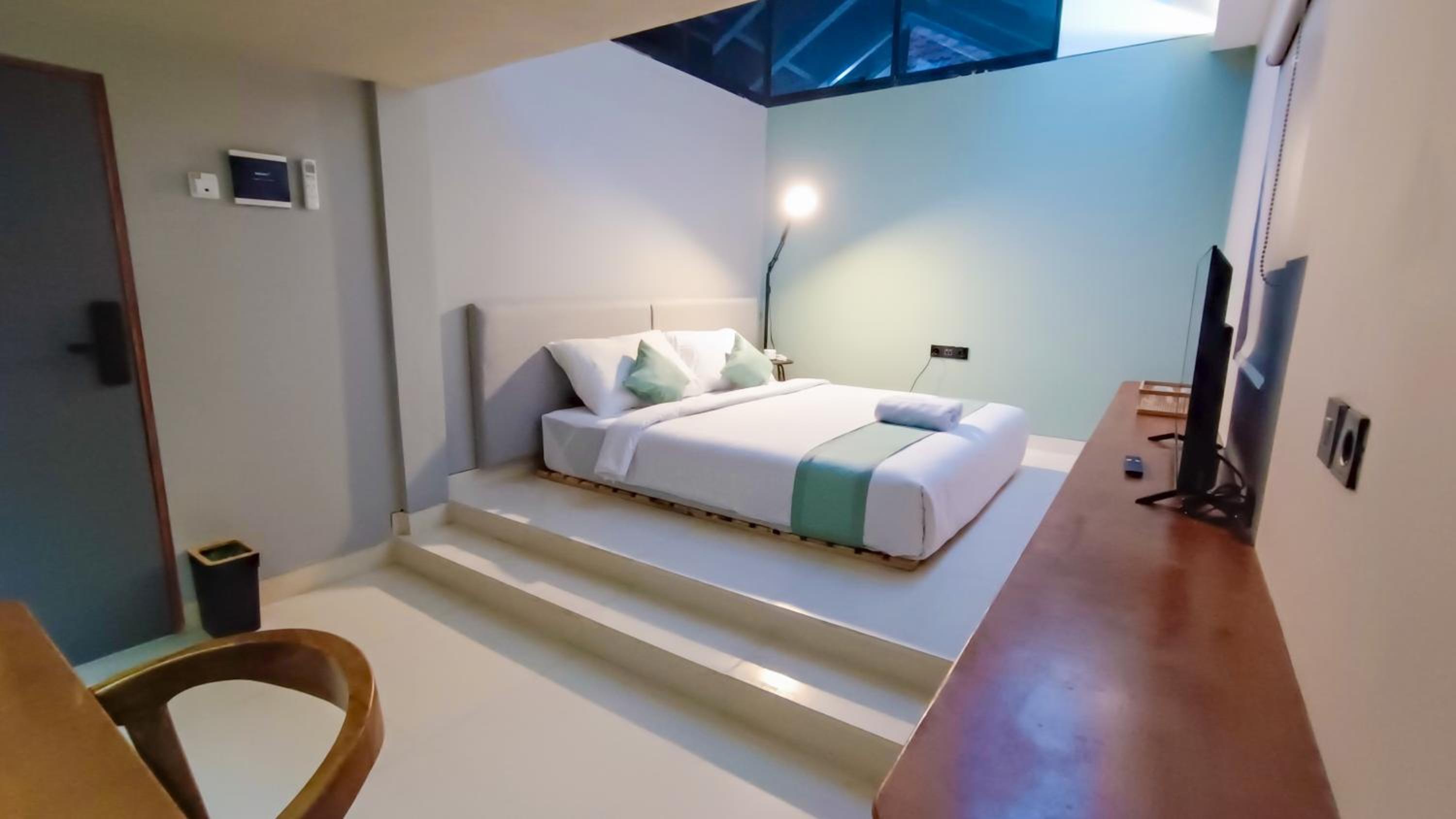 Deluxe Double Room - Photo 10