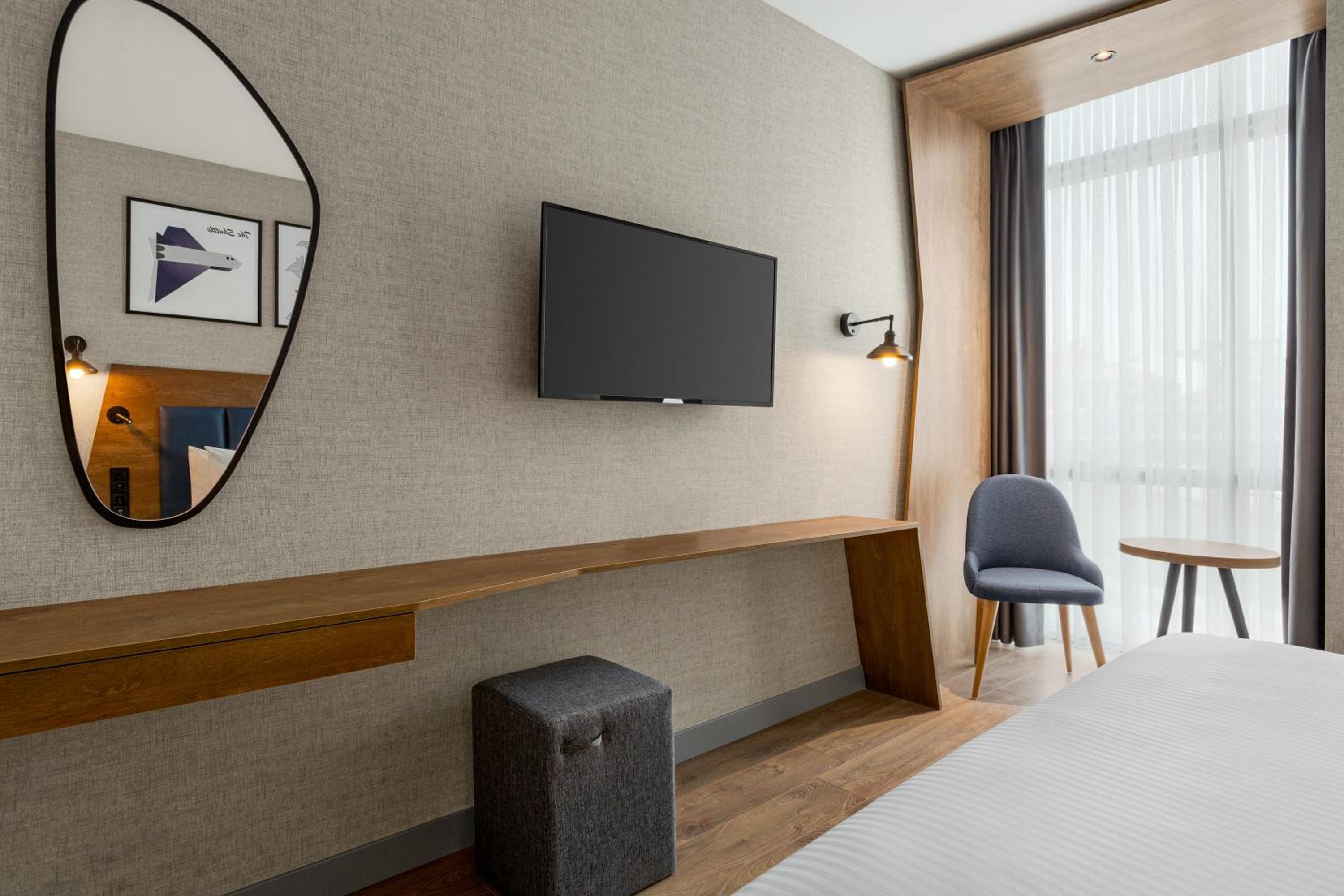 Standard Room with One French Bed photo 2