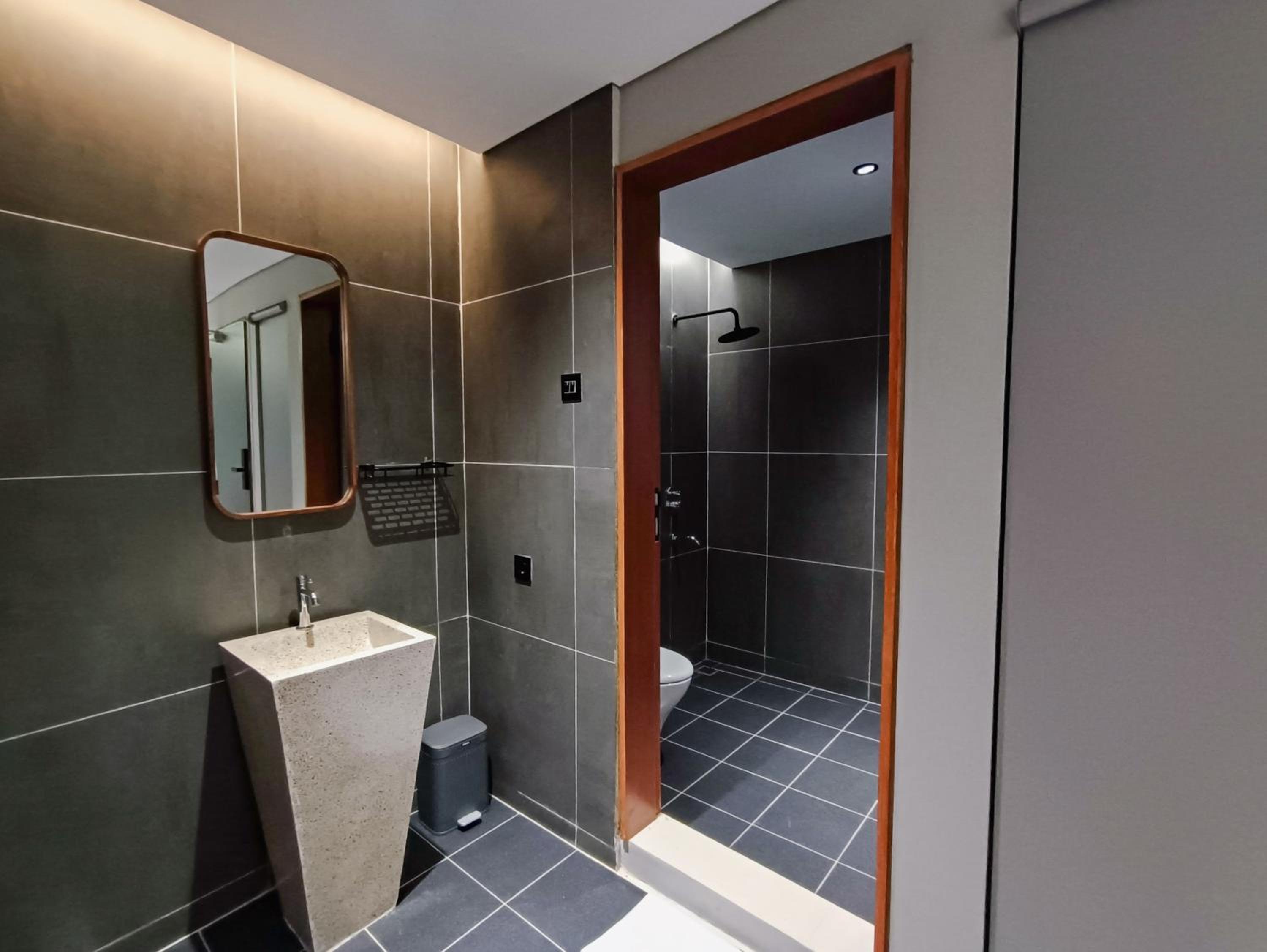 Deluxe Double Room - Photo 9