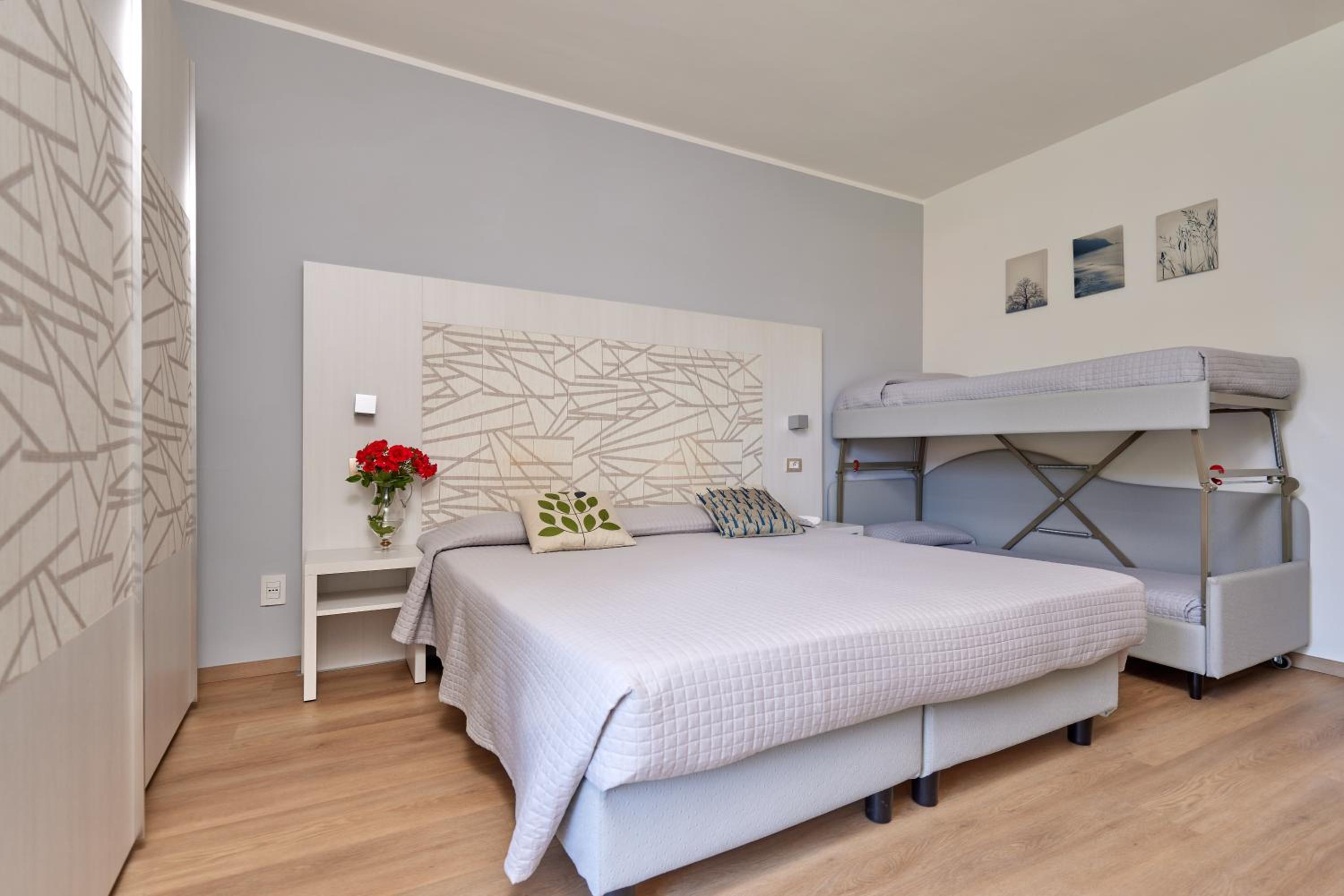 Double Room with Extra Bunk Bed and Balcony photo 1