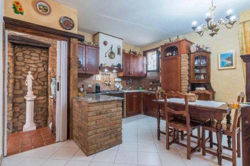 Deluxe Suite - Photo 16