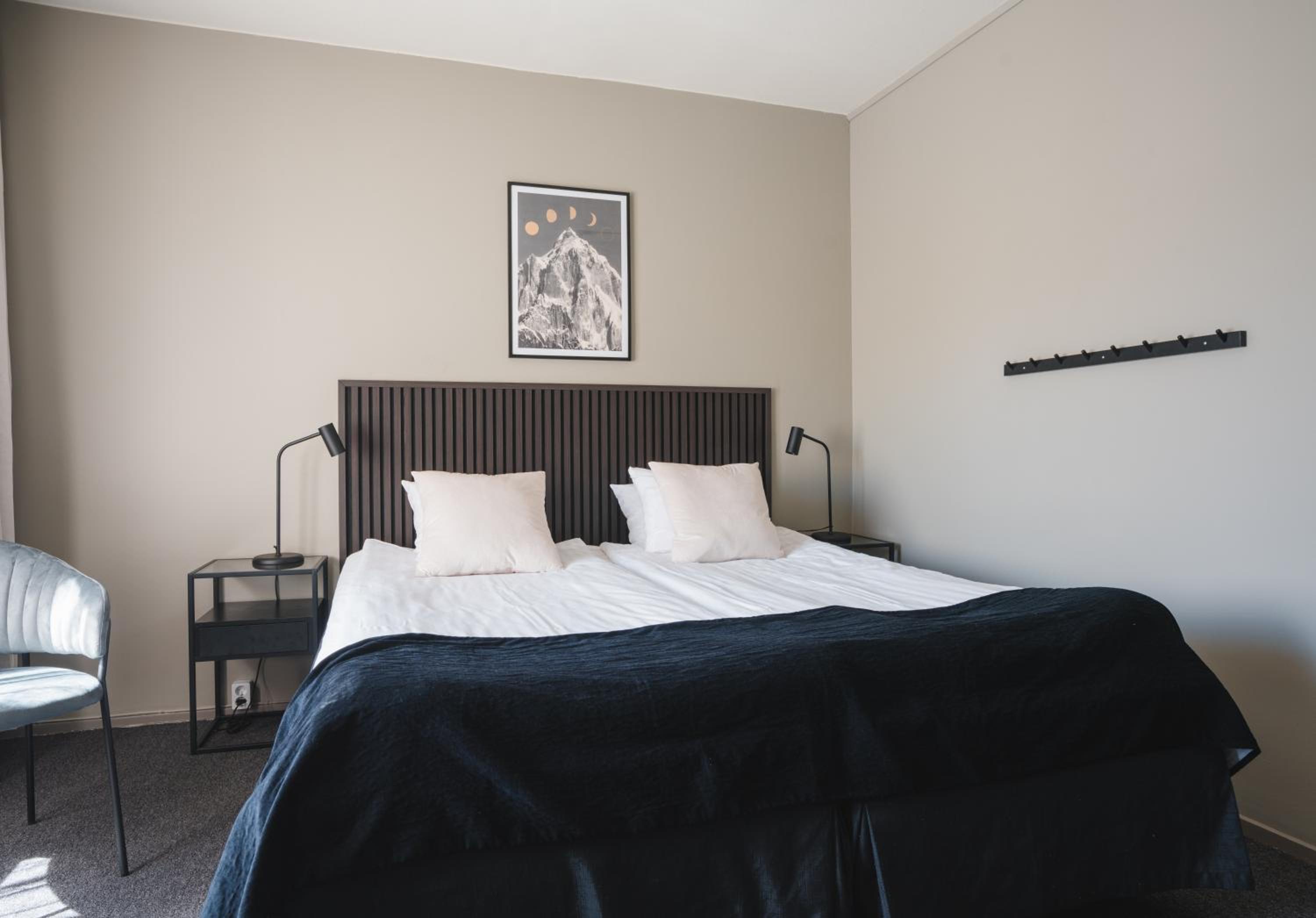 Standard Double Room - Photo 8