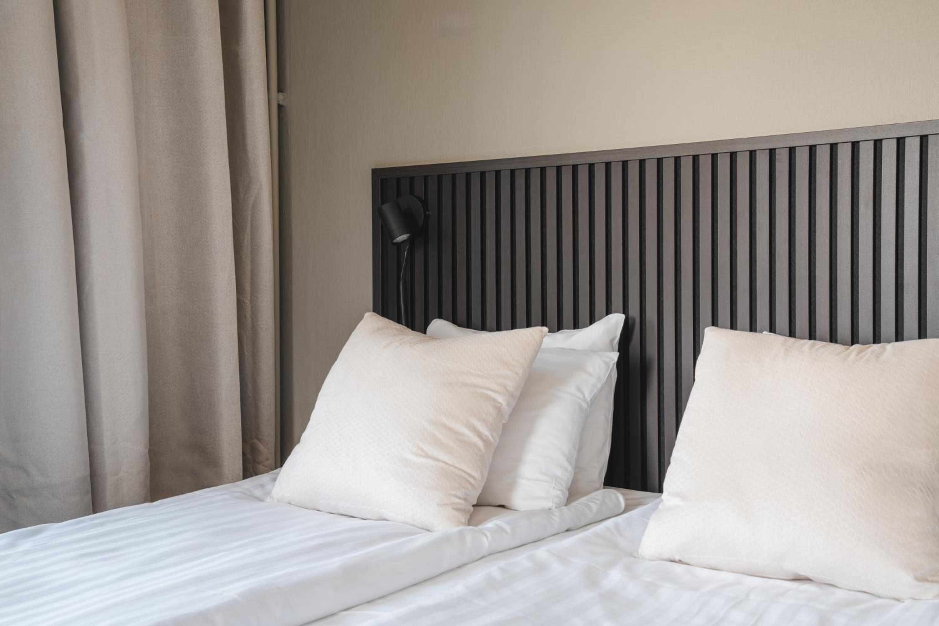 Small Double Room - Photo 2
