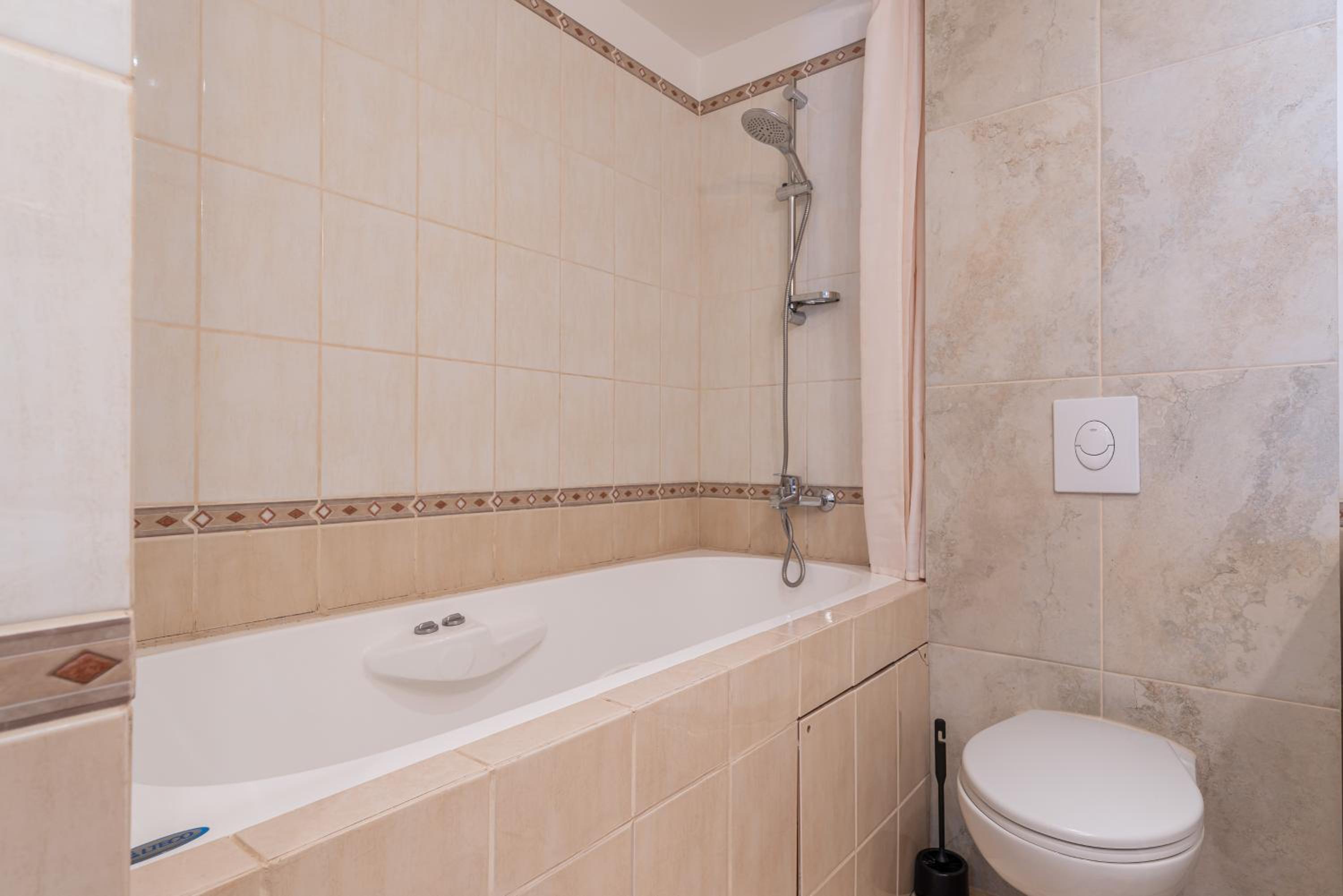 Two-Bedroom Apartment With Terrace photo 2