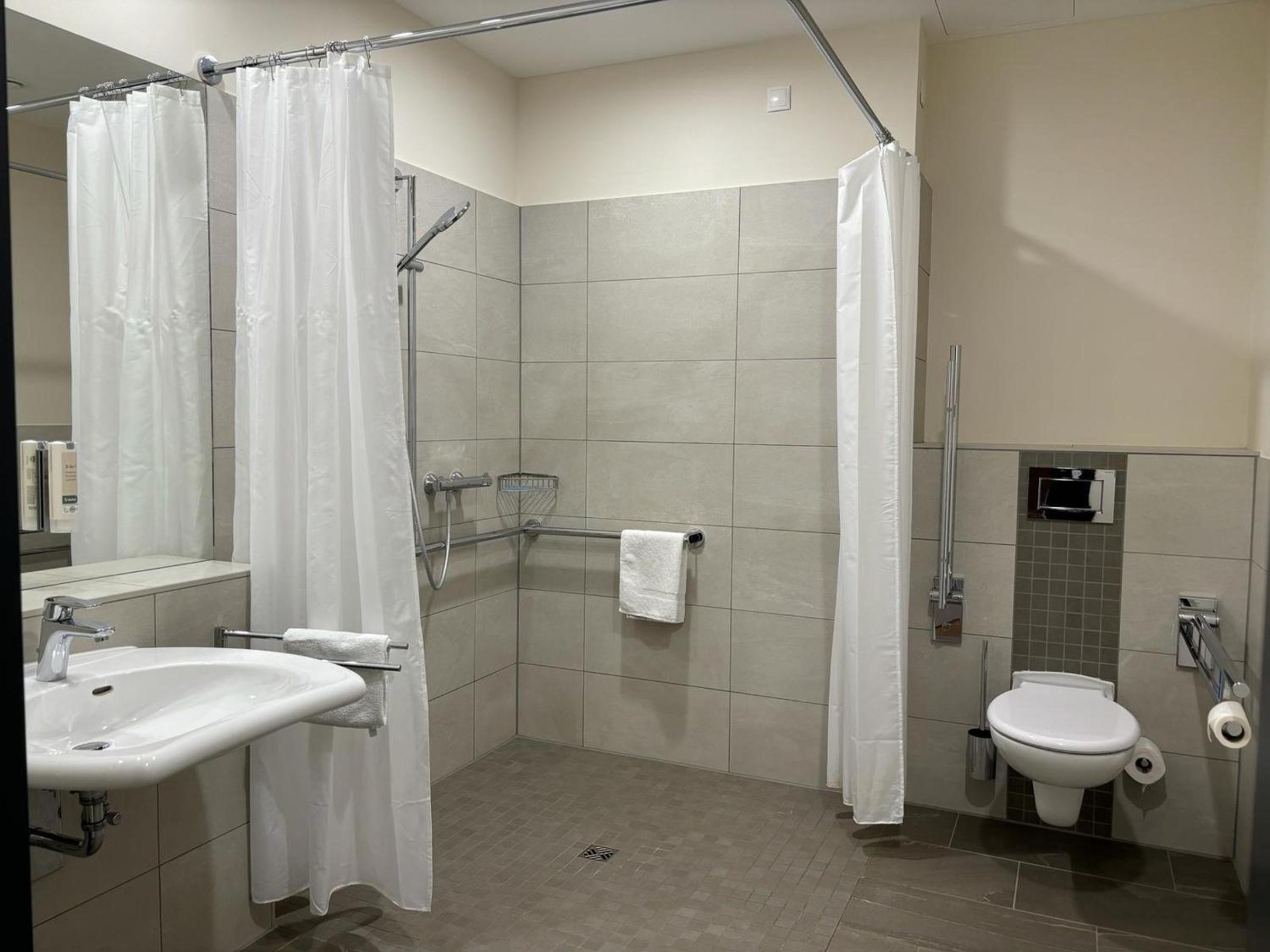 Large Single Room photo 2