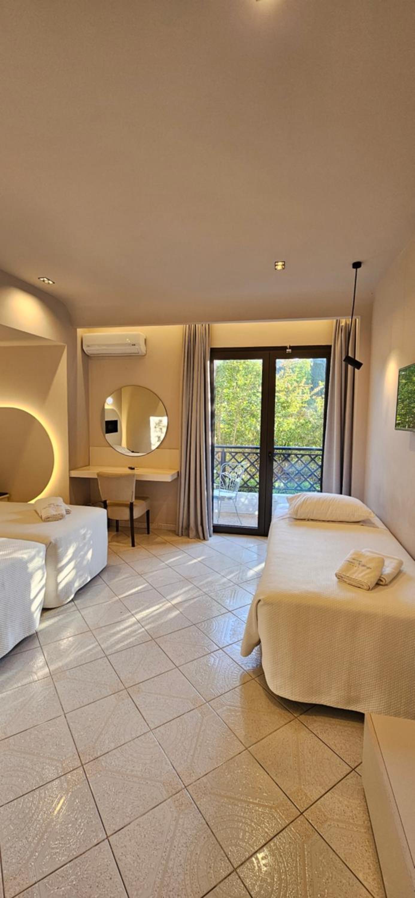 Standard Triple Room - Photo 1