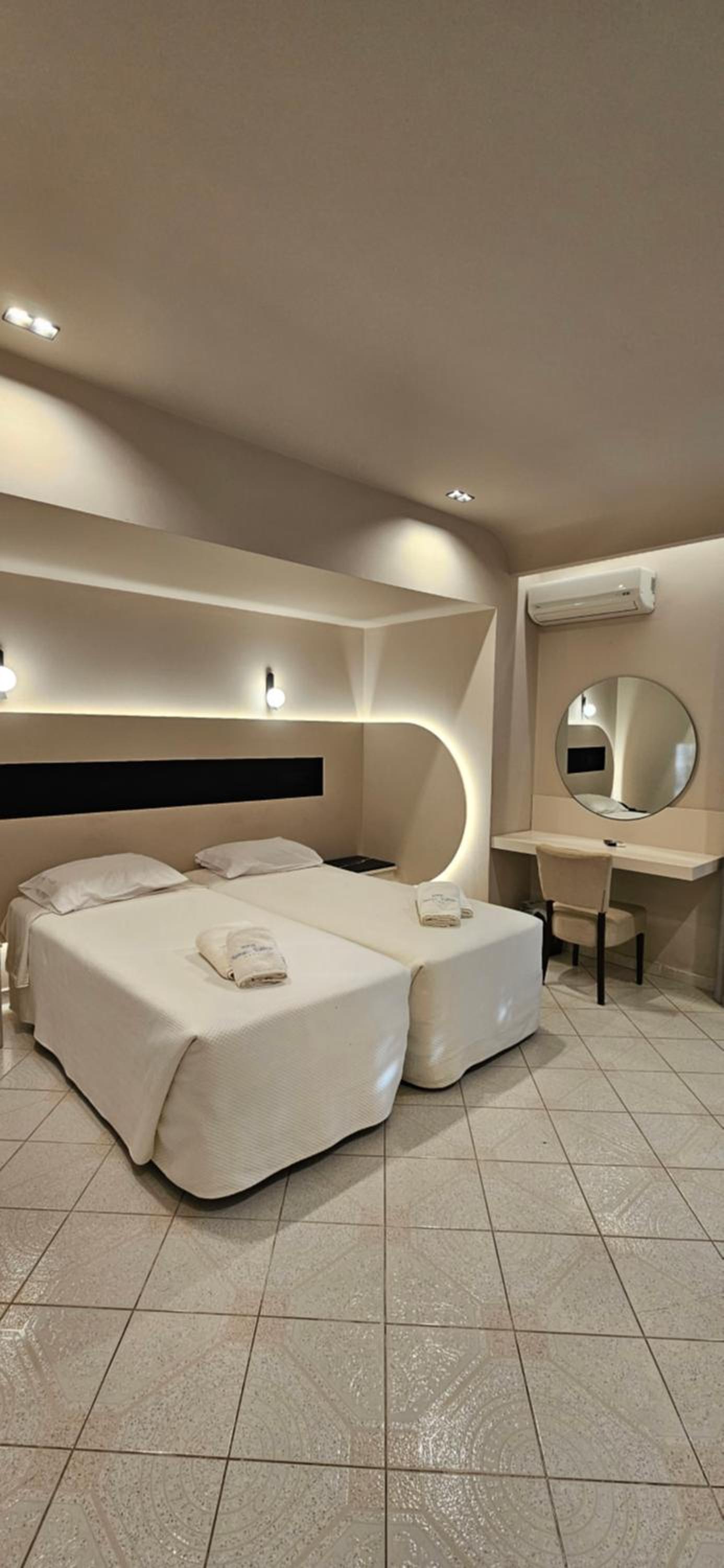 Standard Triple Room - Photo 17