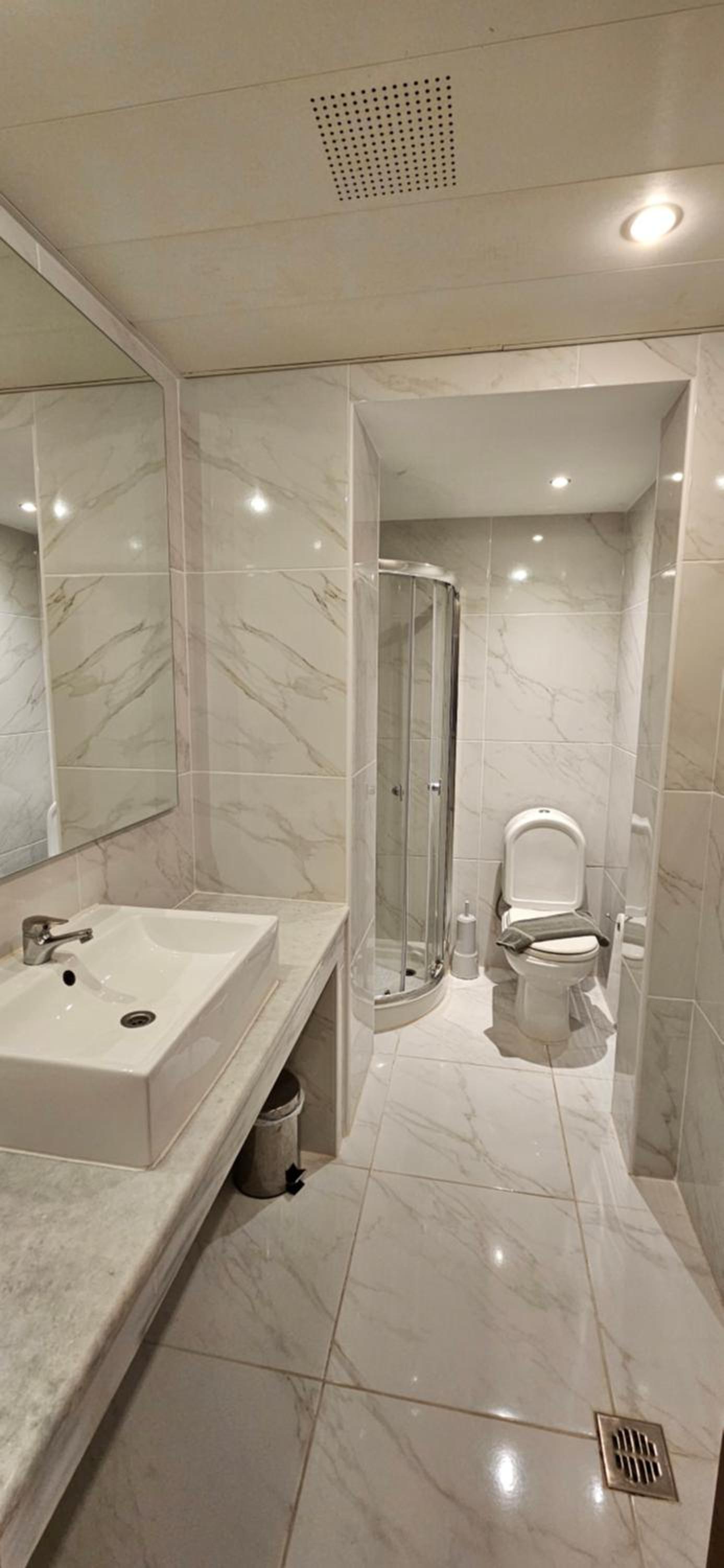 Standard Triple Room - Photo 9