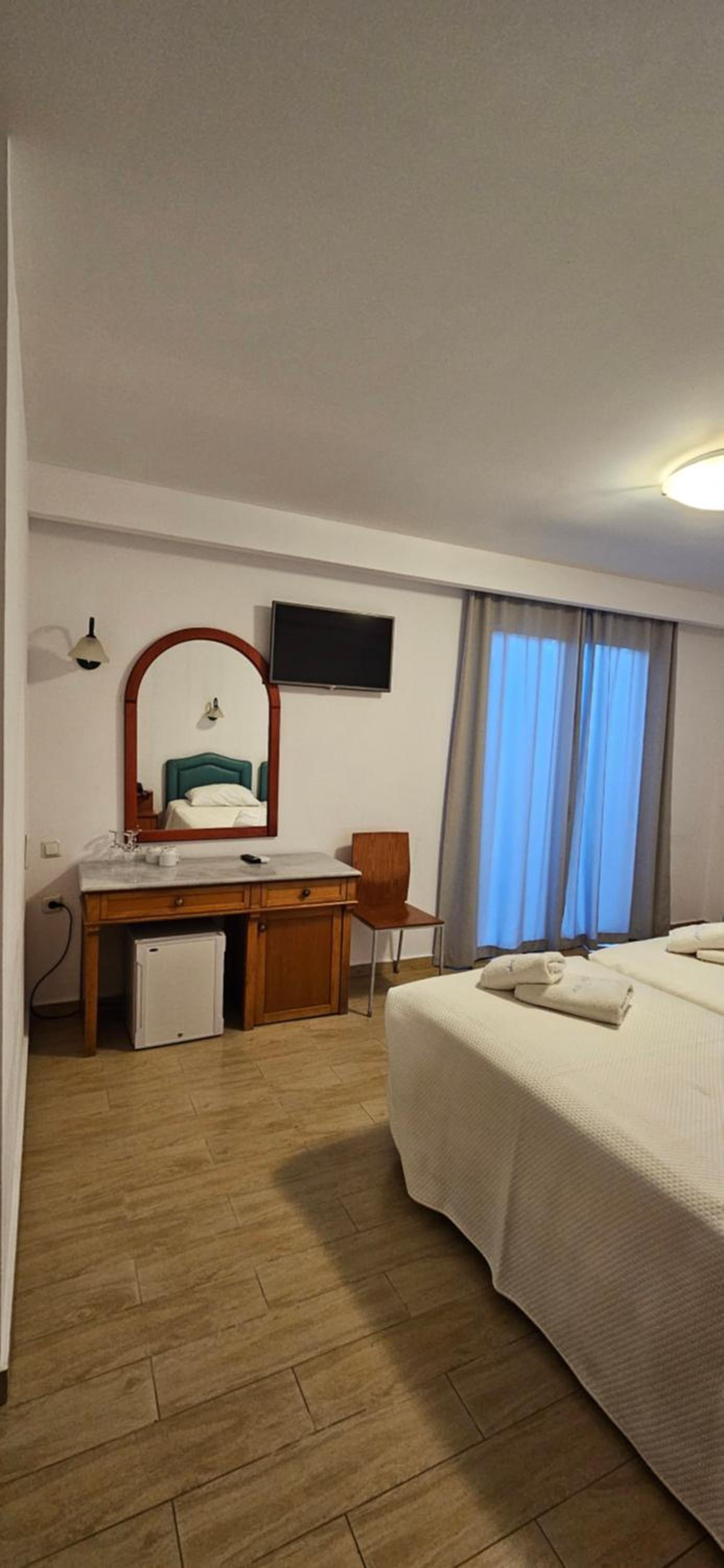 Standard Triple Room - Photo 5
