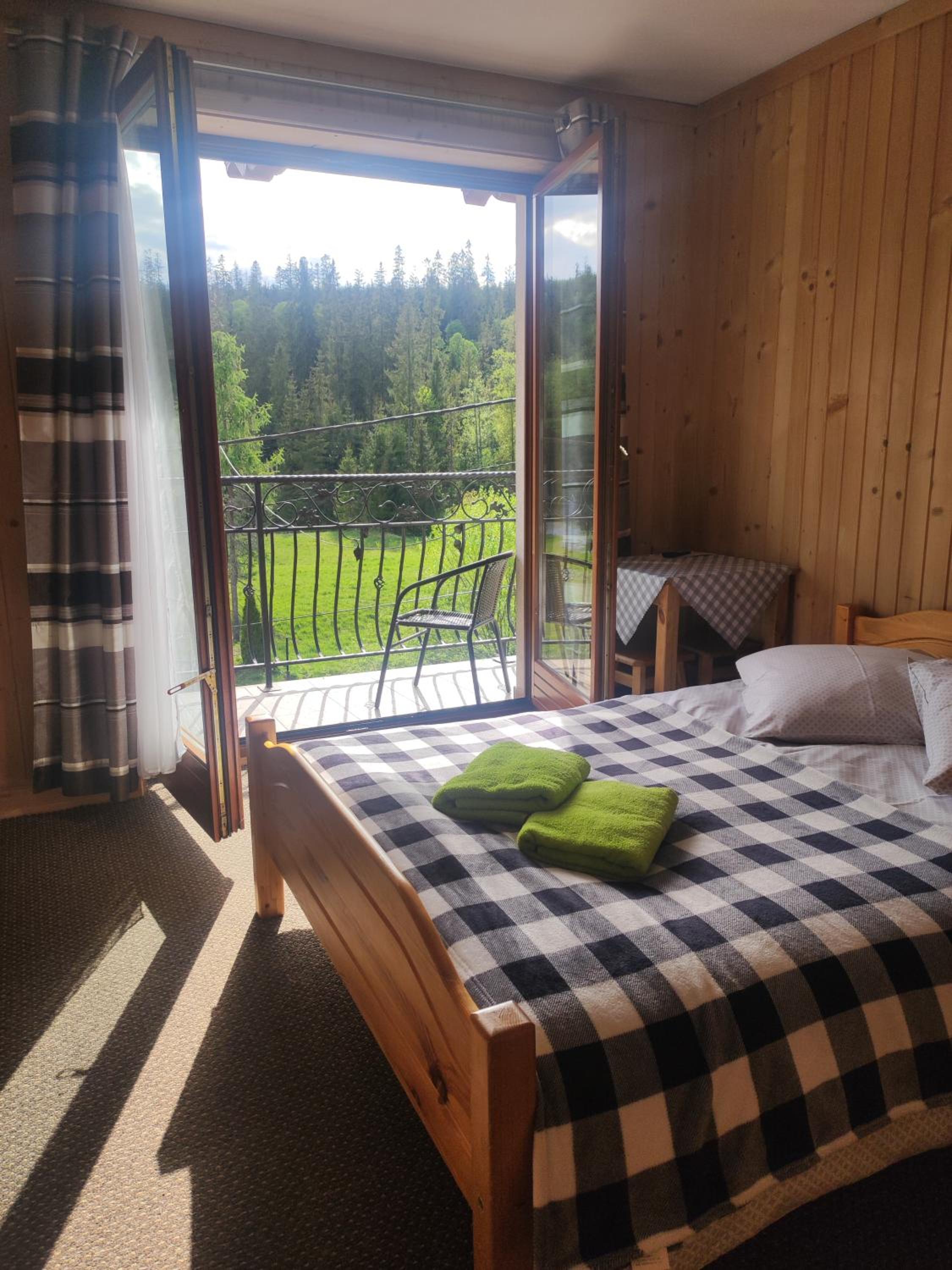 Queen Room with Balcony photo 1