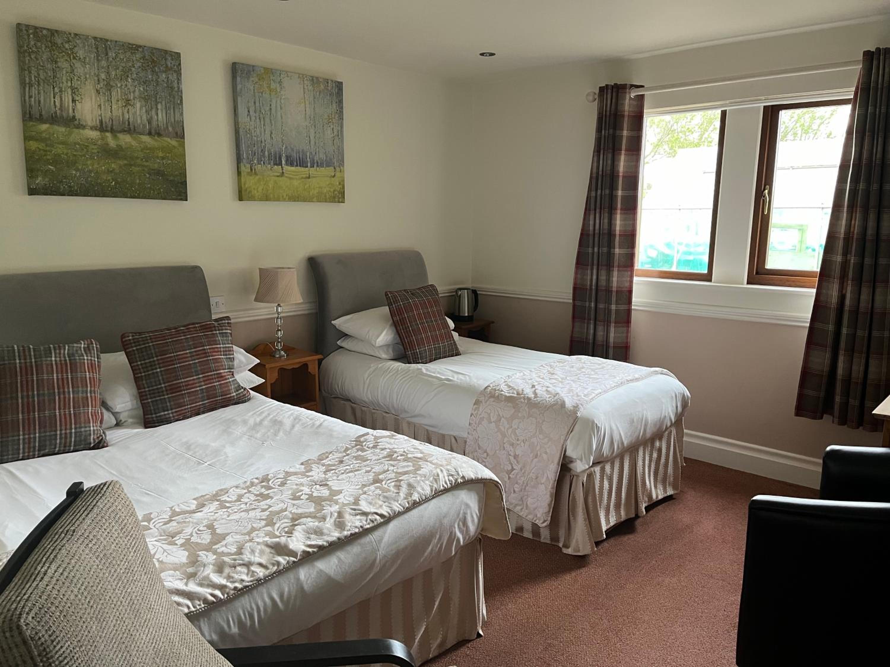 Triple Room with Bath photo 2