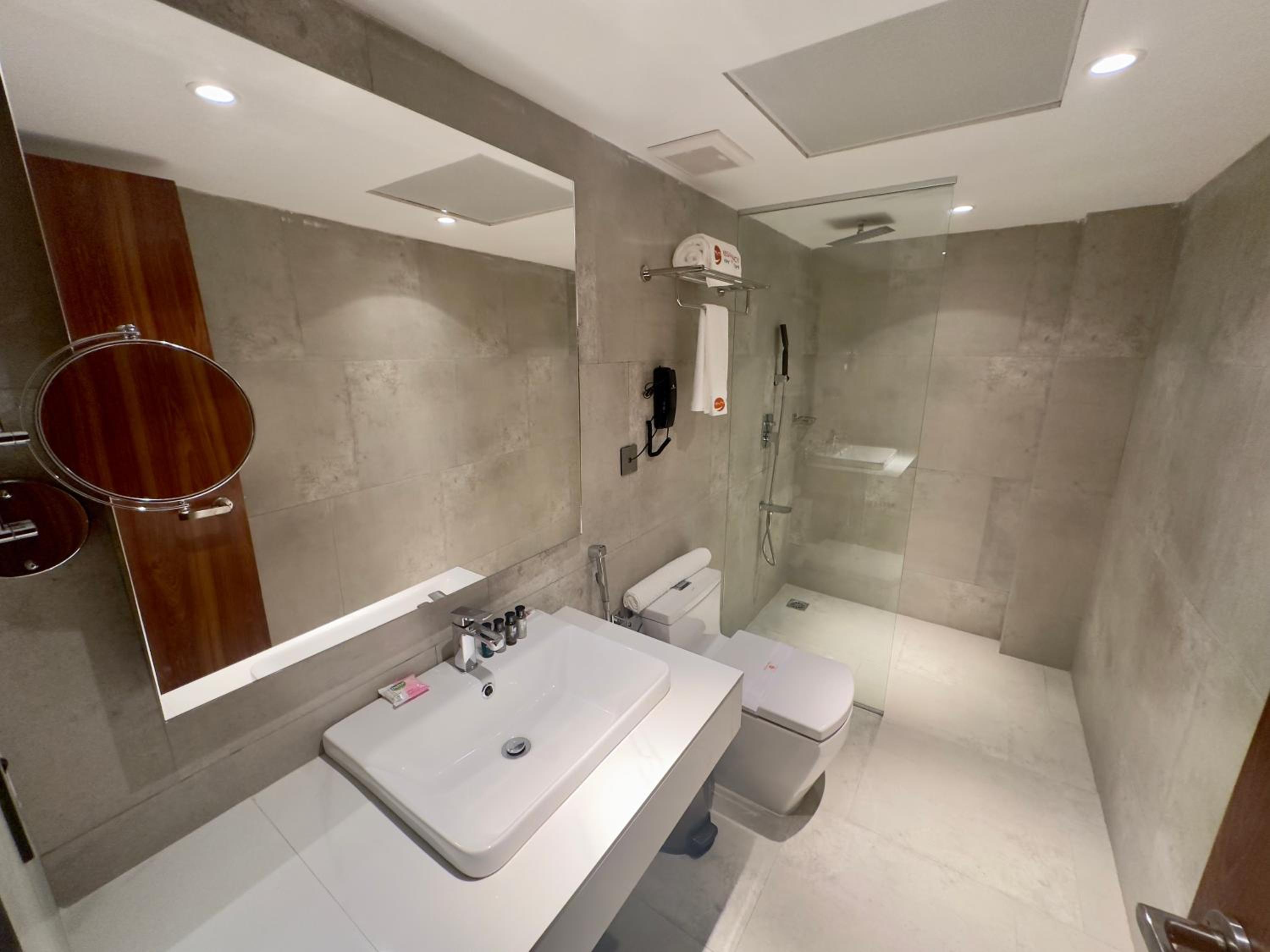 Large Double Room photo 2