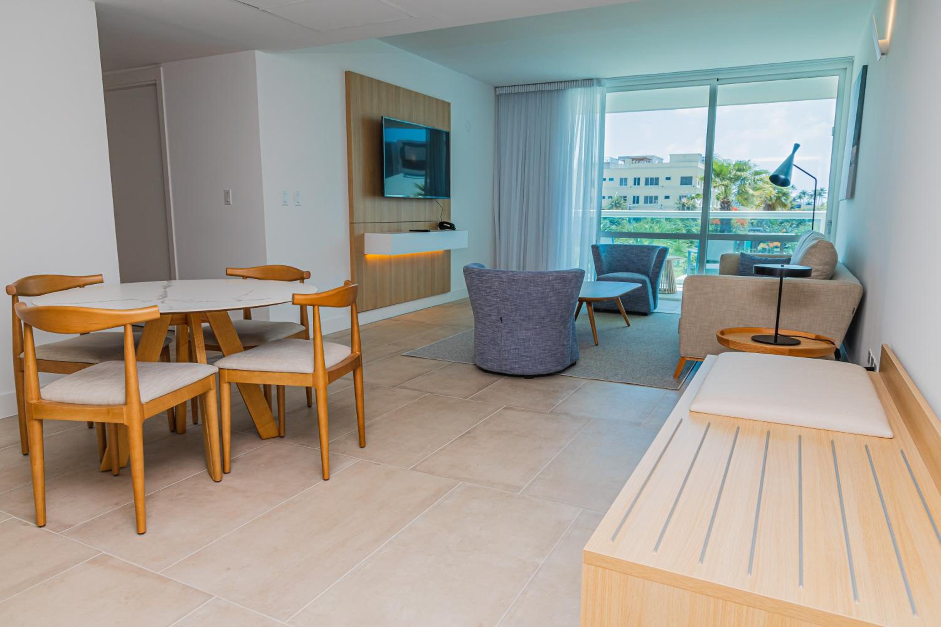 Premium Two-Bedroom Suite with Pool View - Non-Smoking - Photo 4