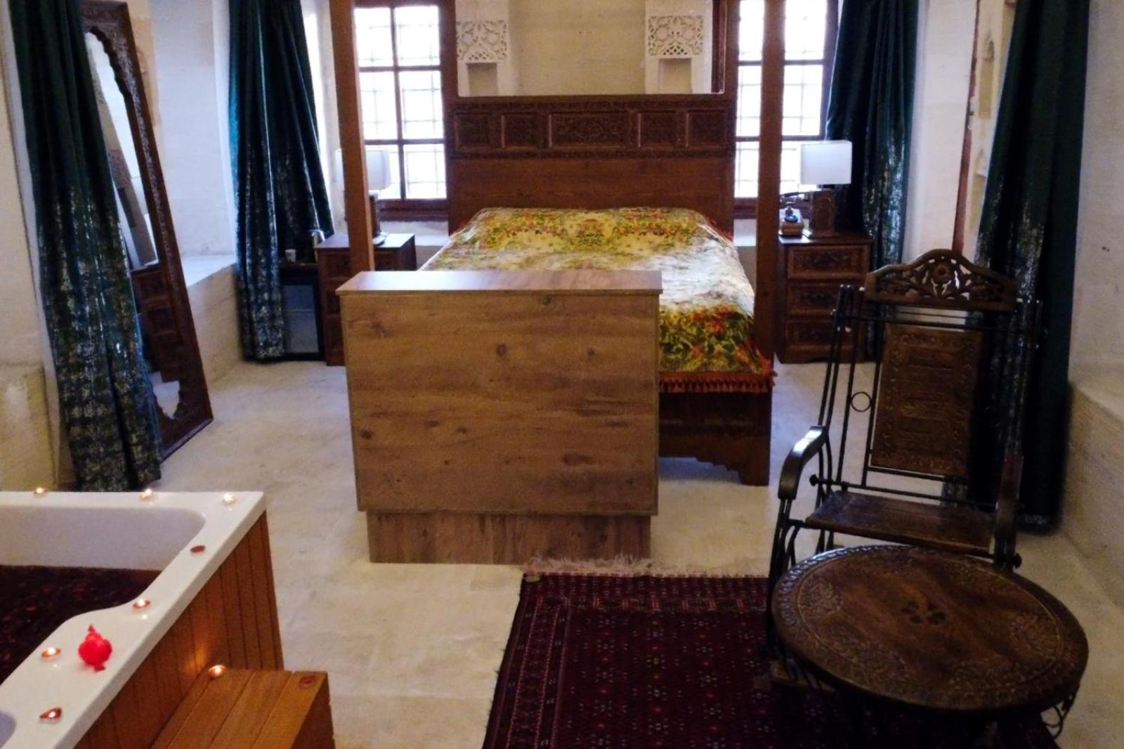 King Room with Balcony photo 2