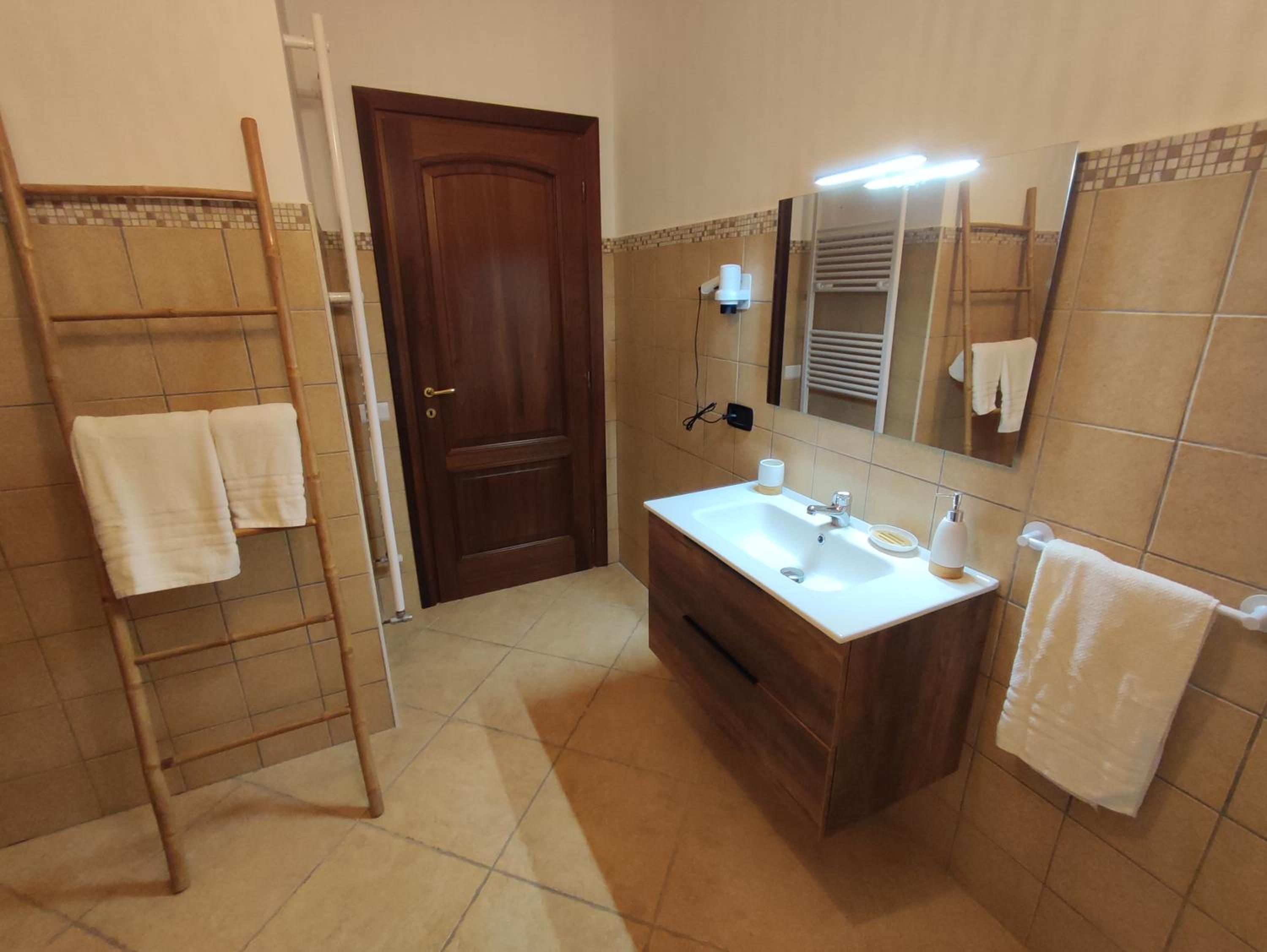Triple Room with Private Bathroom photo 3