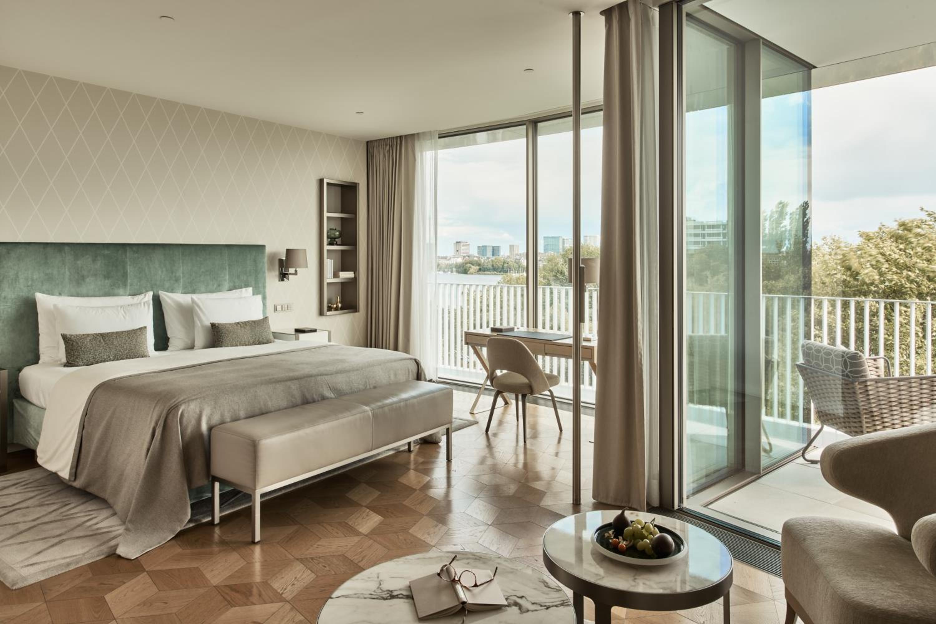 Deluxe Double Room with Partial Lake View