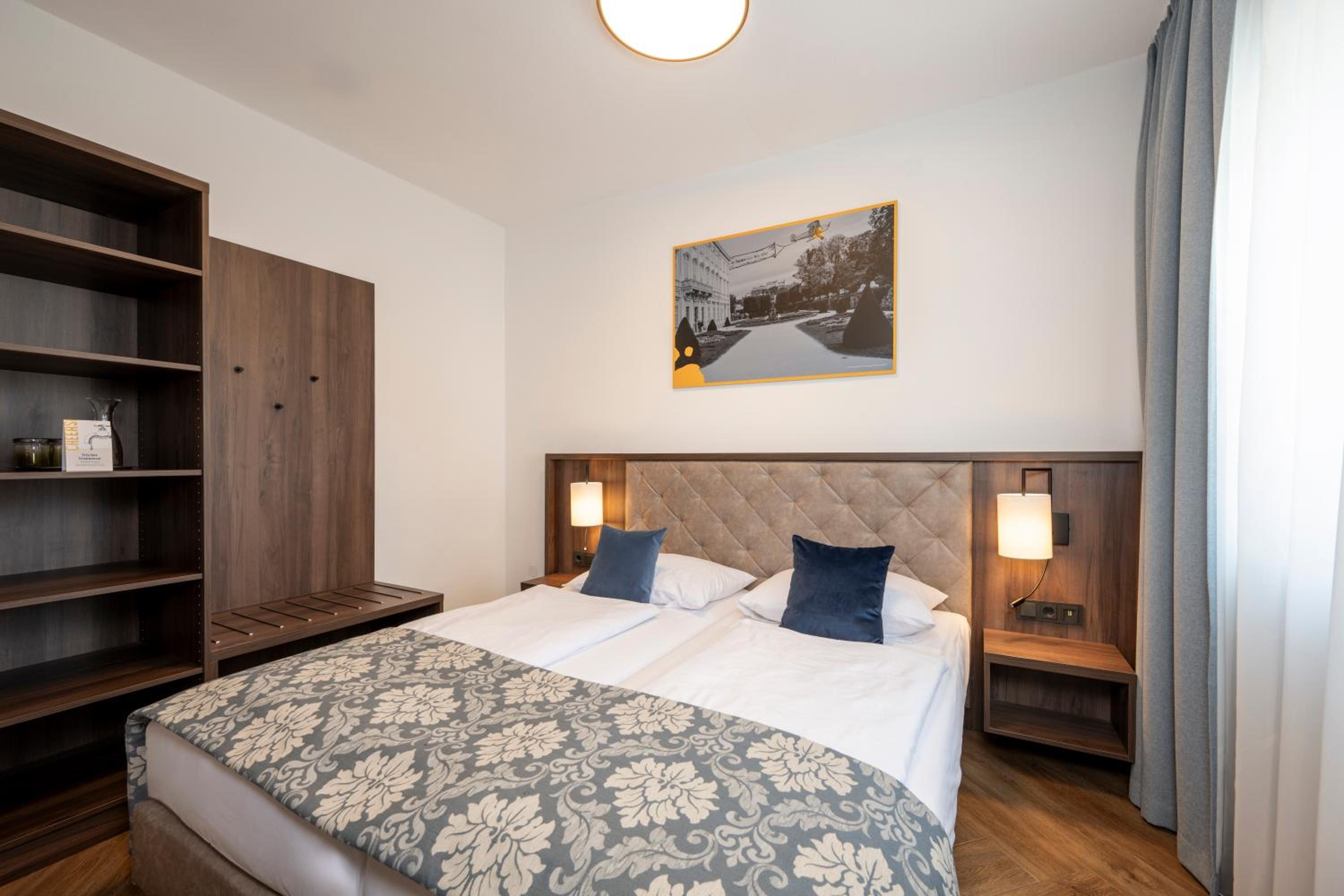 Suite photo 1