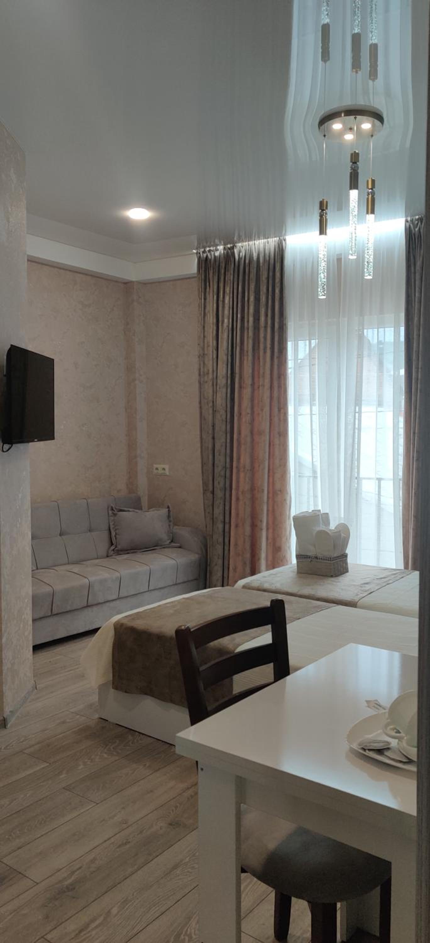 Family Room with Private Bathroom photo 1