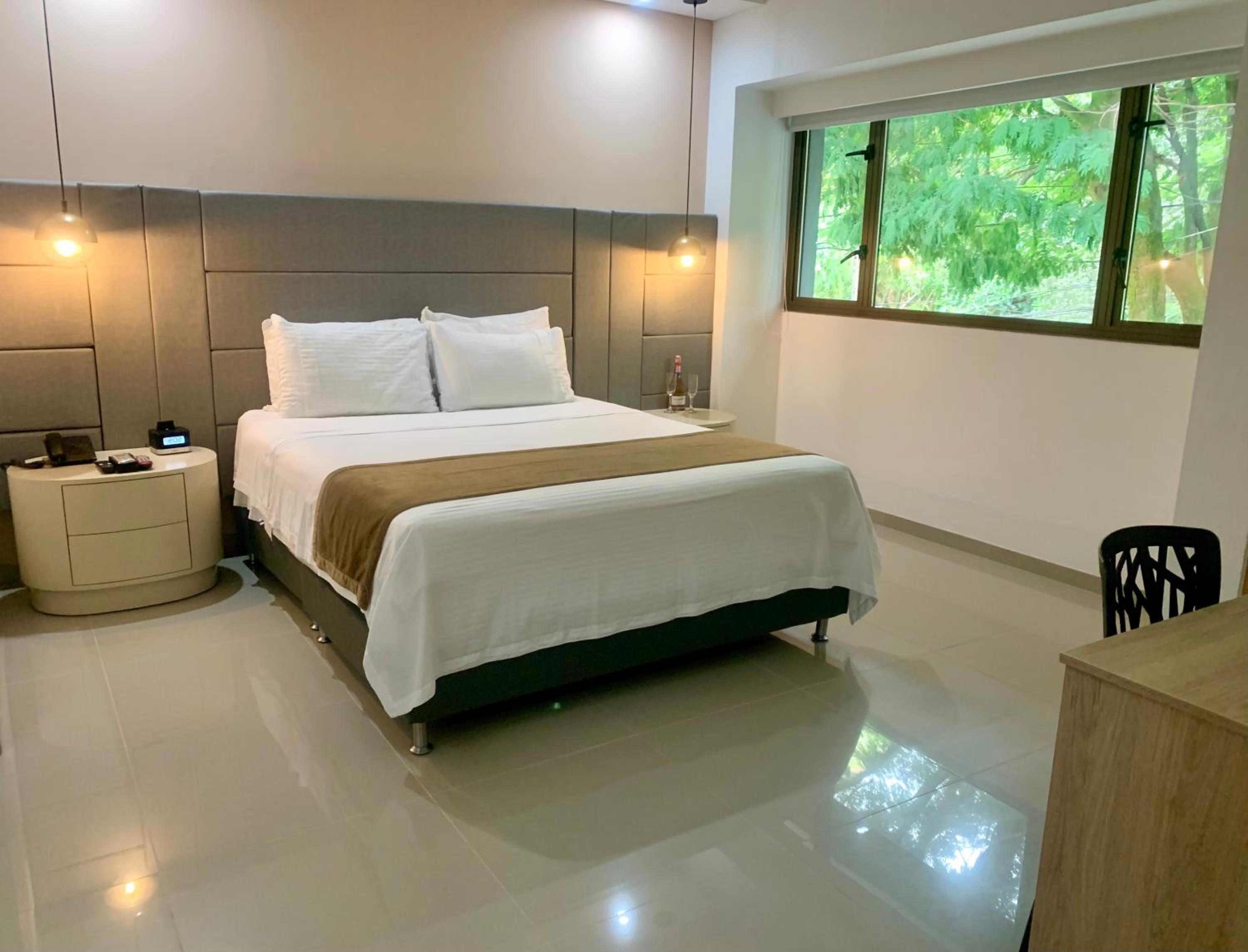 Double Room with Spa Bath photo 1