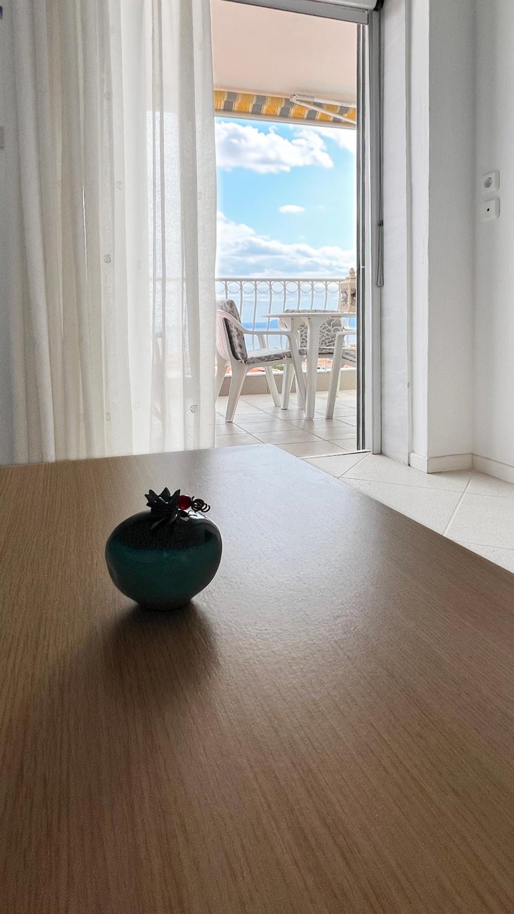 Two-Bedroom Apartment with Sea View photo 2