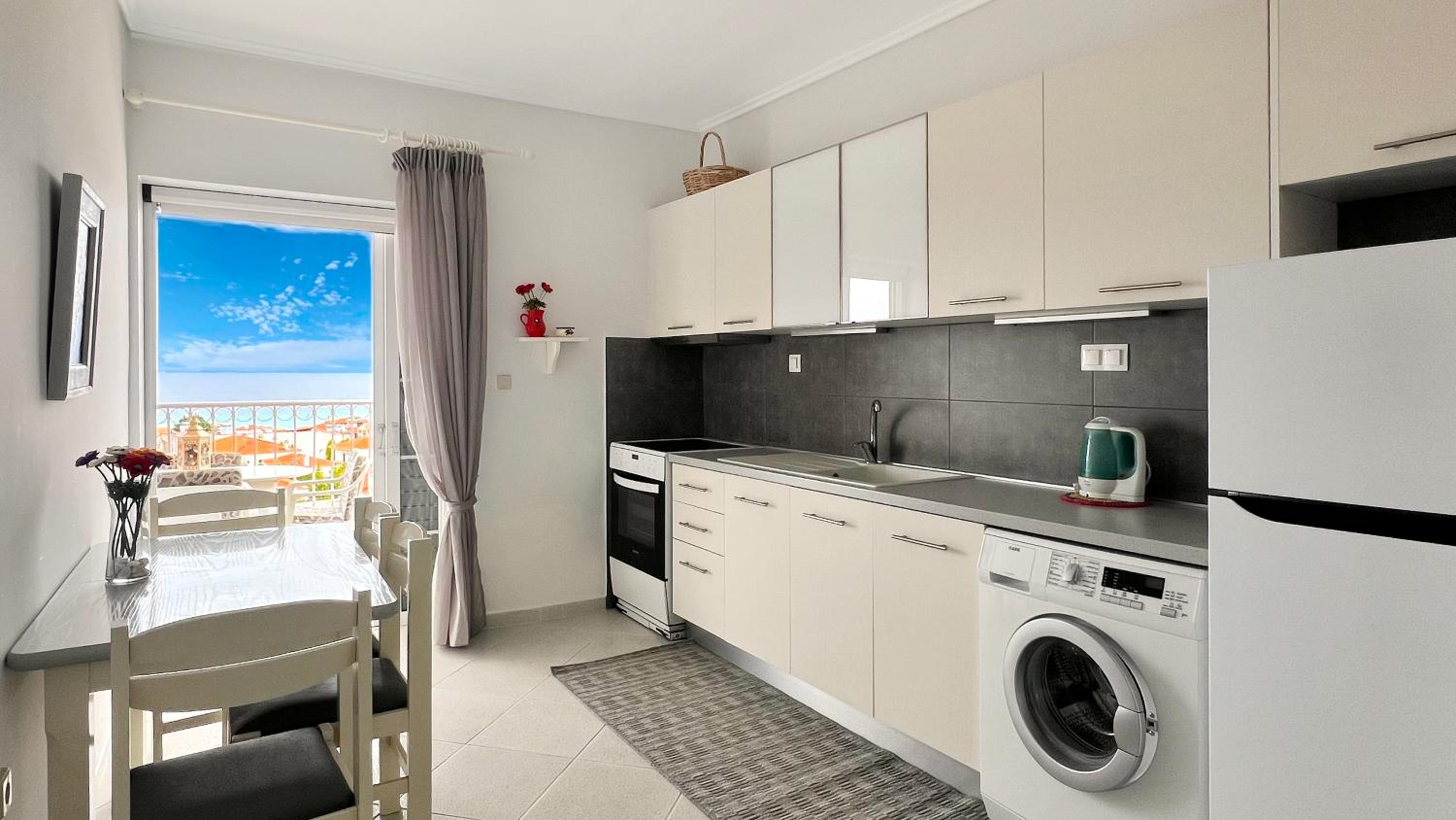 Two-Bedroom Apartment with Sea View photo 3