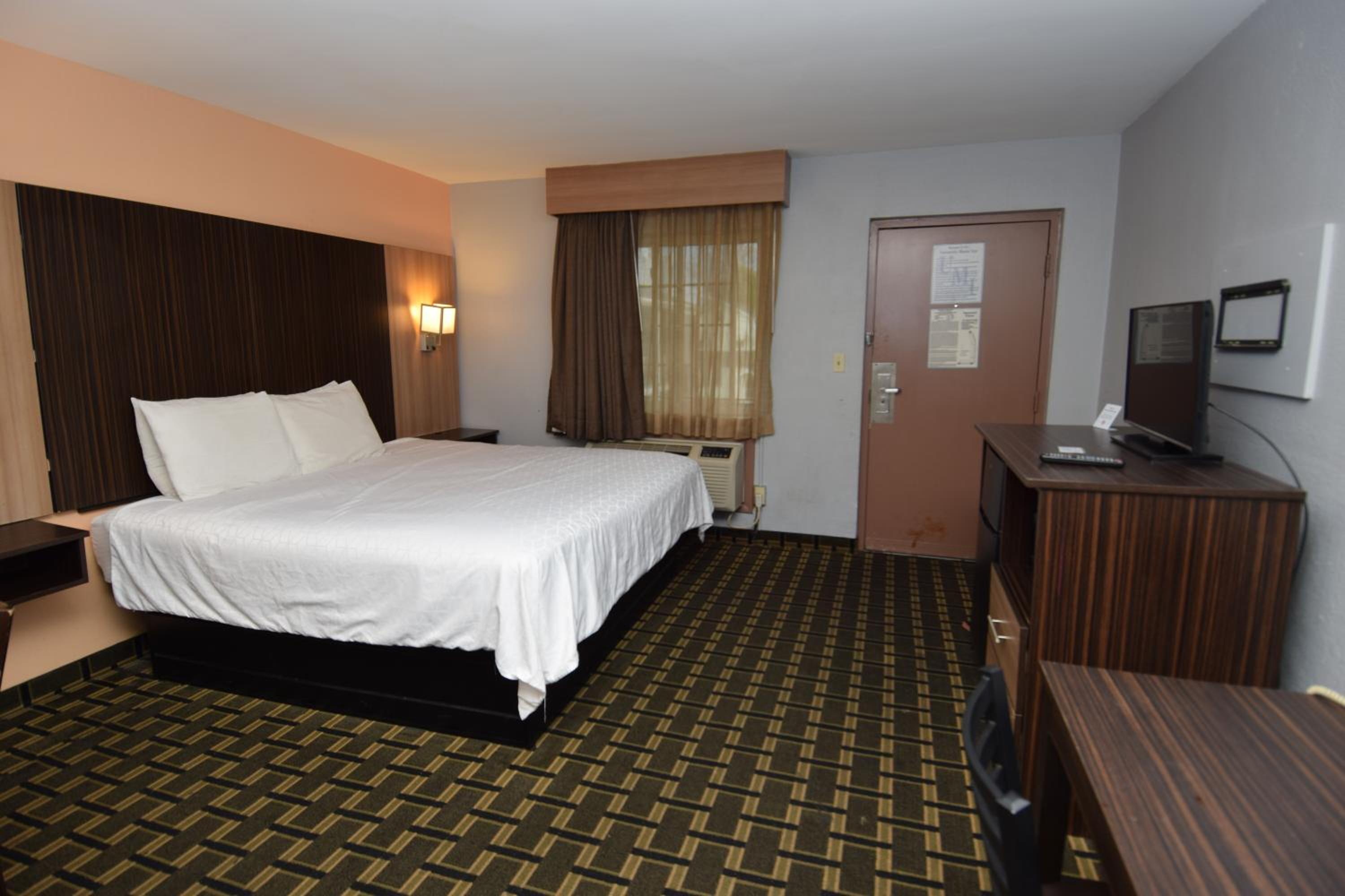 King Room - Non-Smoking