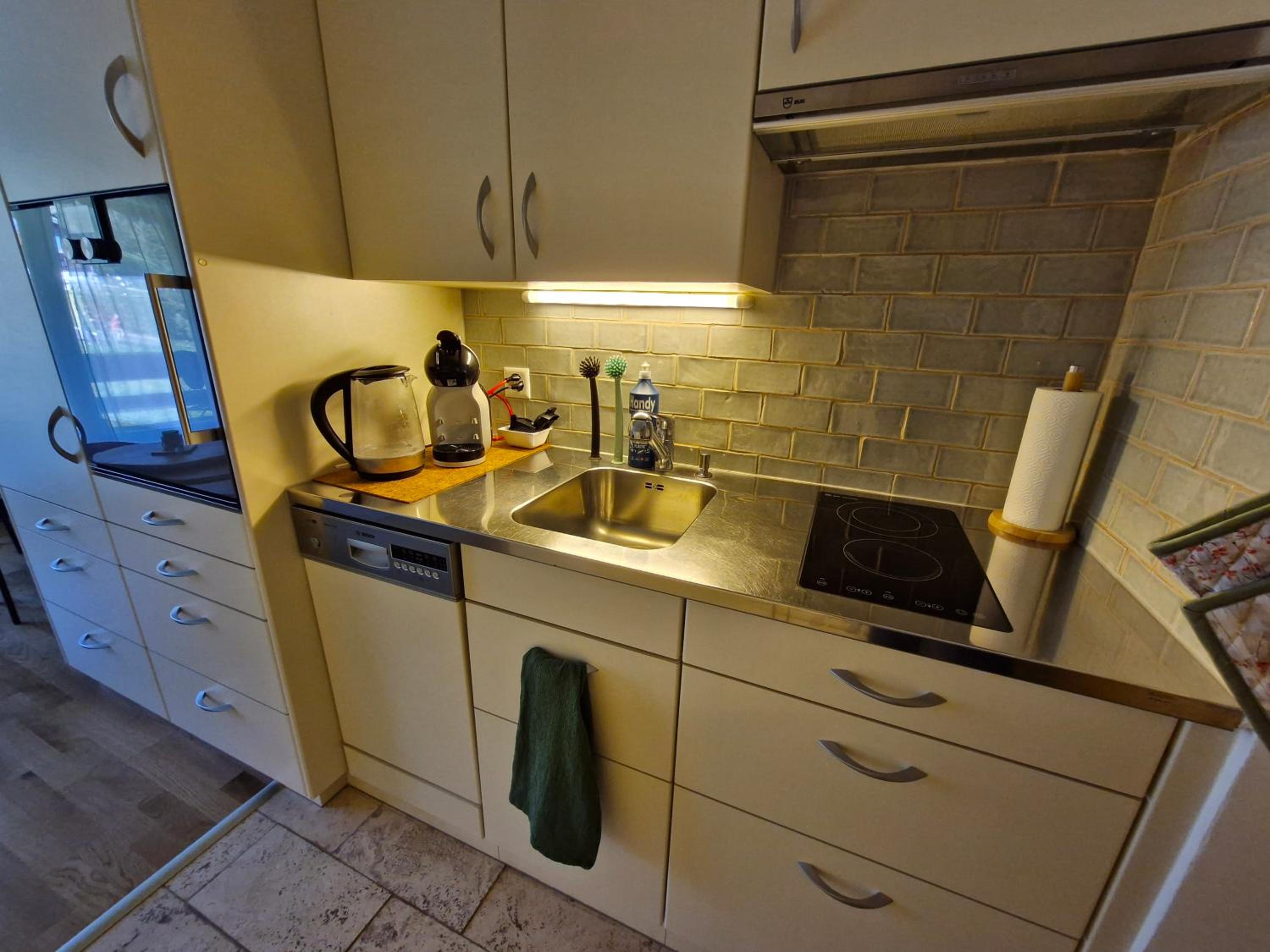 One-Bedroom Apartment With Balcony photo 2