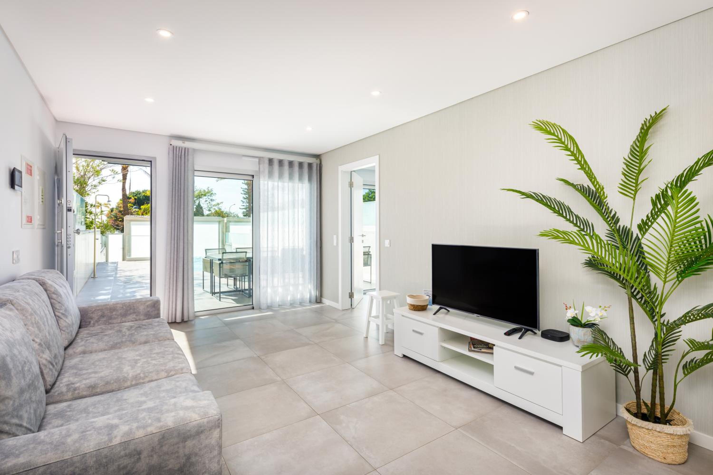 Three-Bedroom Apartment with Private Pool photo 1