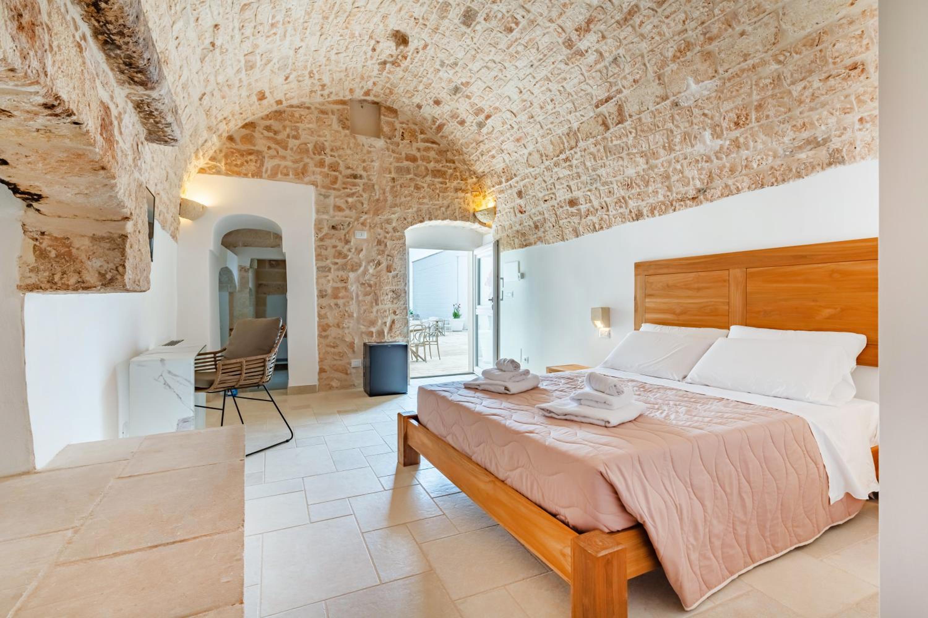 Queen Room with Spa Bath