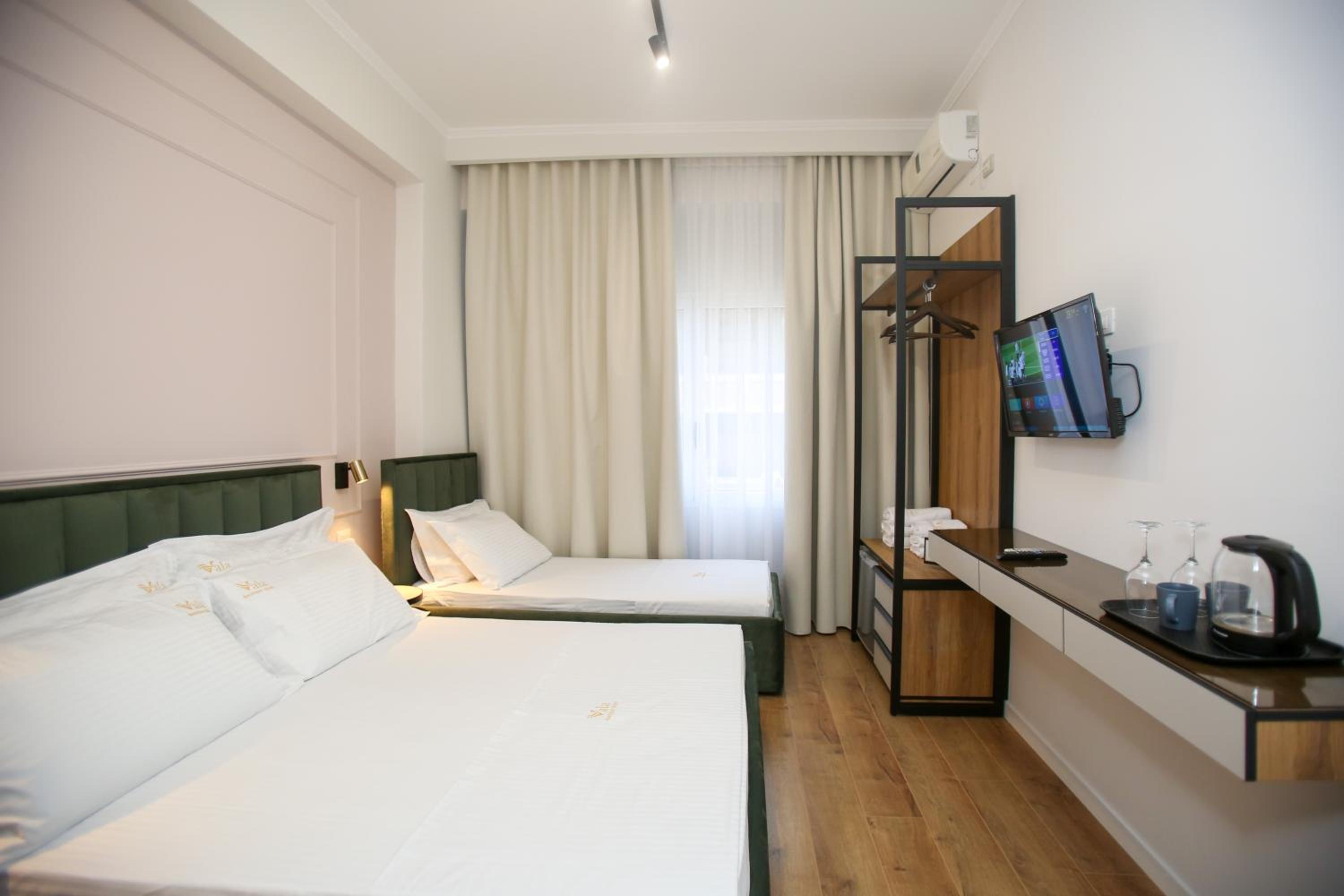 Comfort Triple Room
