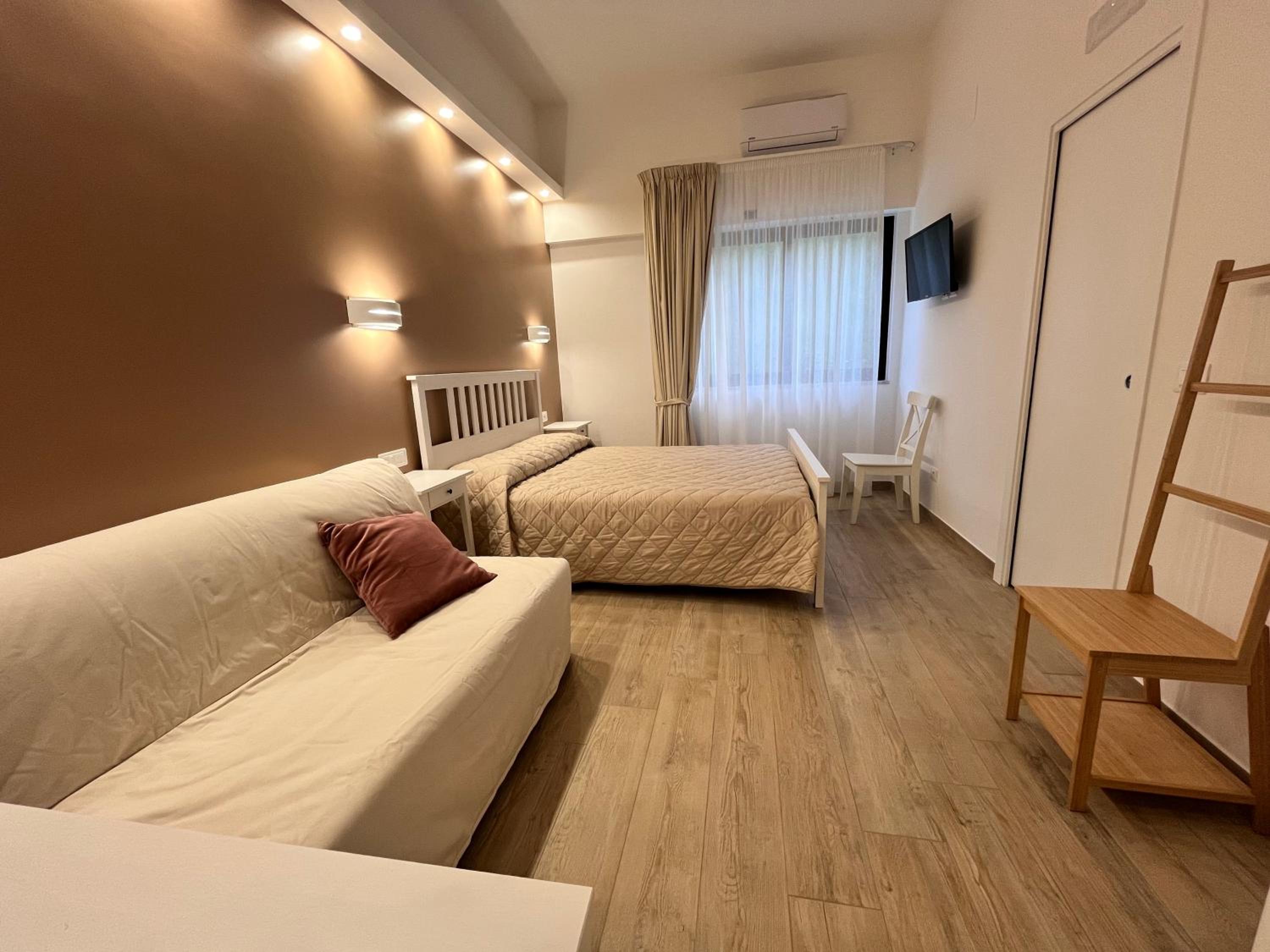 Classic Quadruple Room