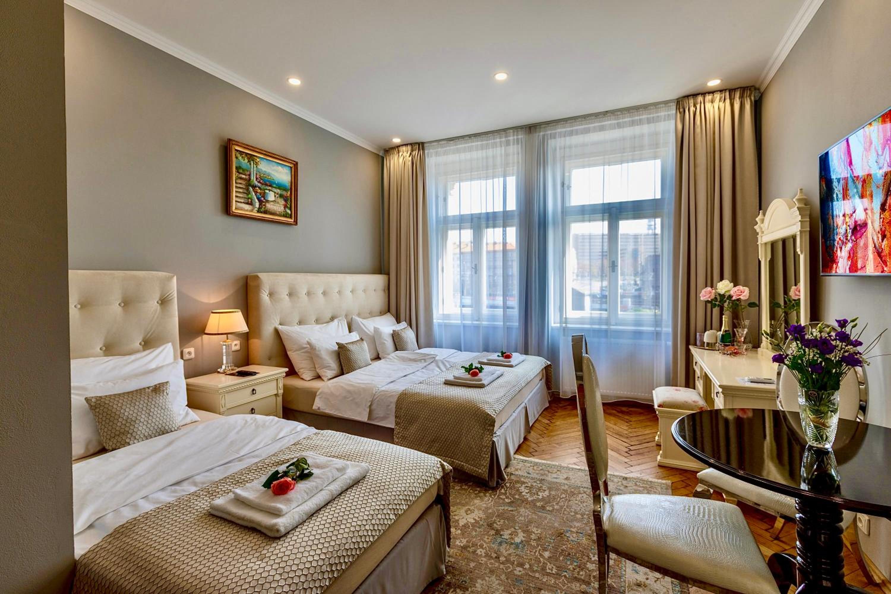 Deluxe Triple Room