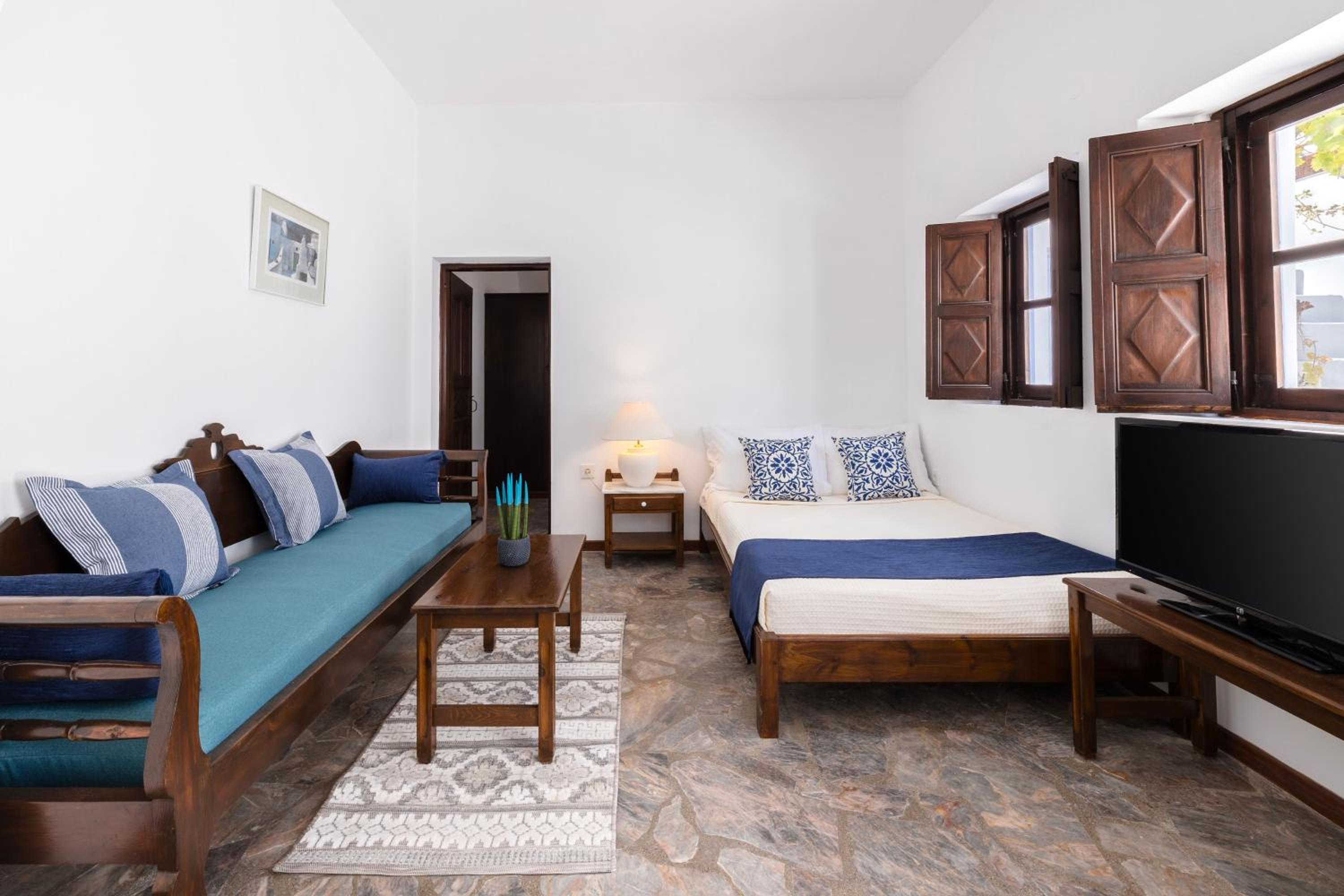 Apartment With Balcony