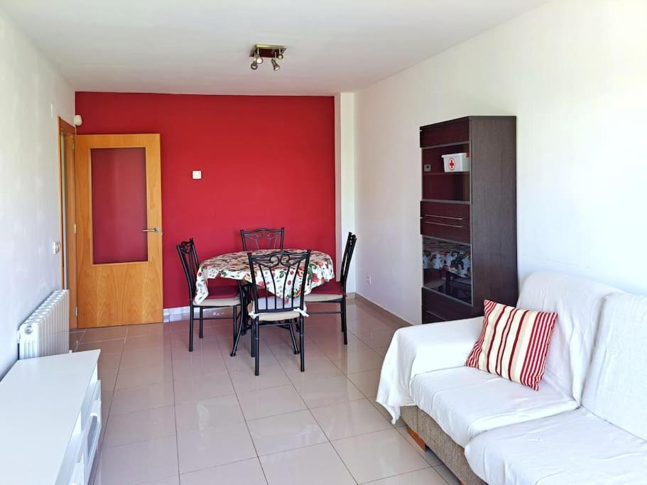 Two-Bedroom Apartment photo 3